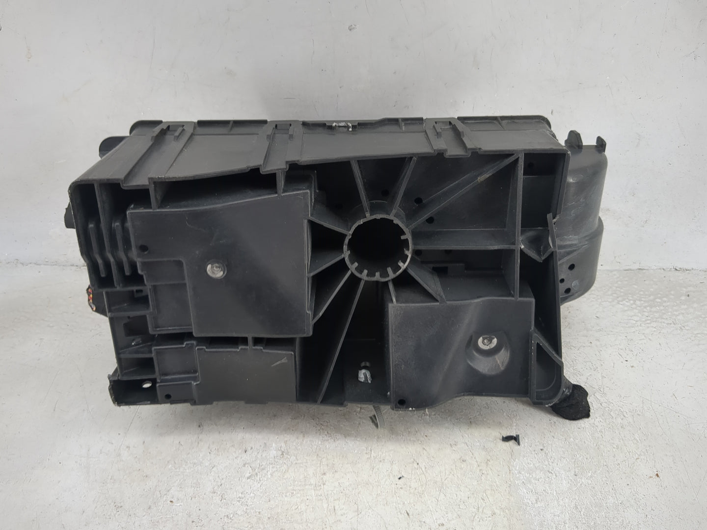 2016-2019 Chevrolet Impala Fusebox Fuse Box Panel Relay Module P/N:13272072 13272071 Fits Fits 2016 2017 2018 2019 OEM Used 