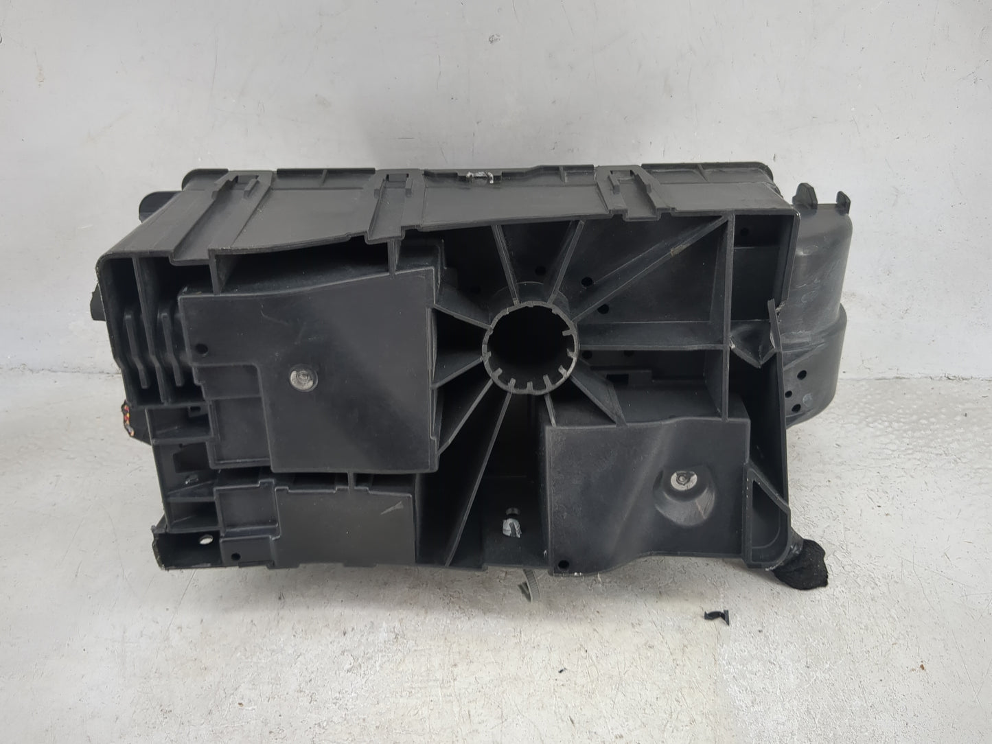 2016-2019 Chevrolet Impala Fusebox Fuse Box Panel Relay Module P/N:13272072 13272071 Fits Fits 2016 2017 2018 2019 OEM Used 