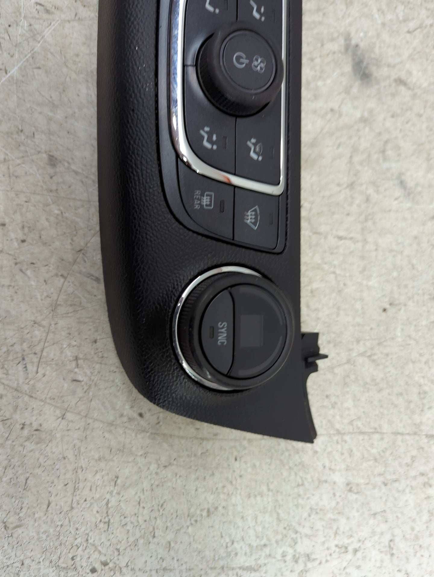 2014-2020 Chevrolet Impala Climate Control Module Temperature AC/Heater Replacement P/N:23453509 QFGM207A Fits OEM Used Auto