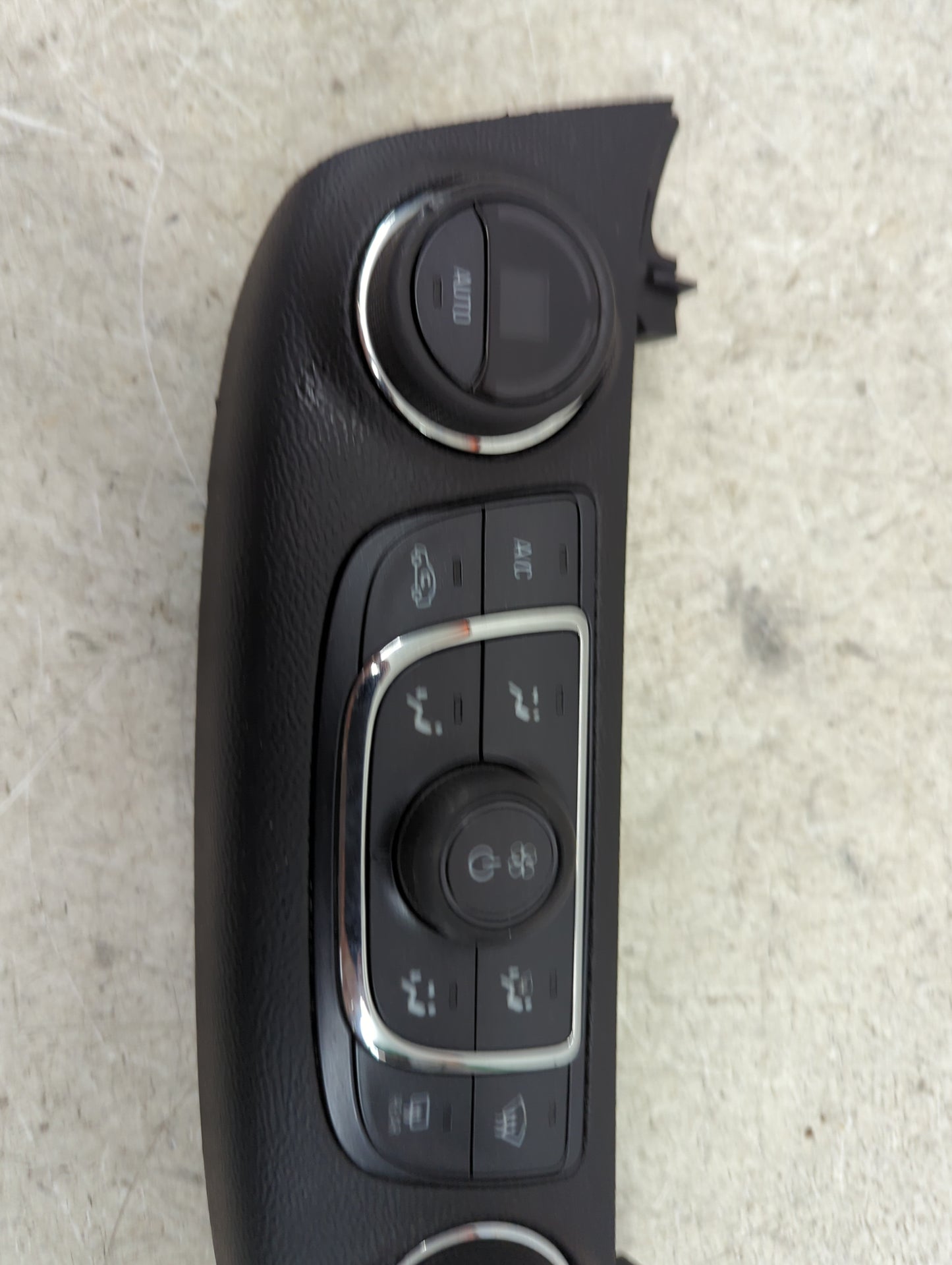 2014-2020 Chevrolet Impala Climate Control Module Temperature AC/Heater Replacement P/N:23453509 QFGM207A Fits OEM Used Auto