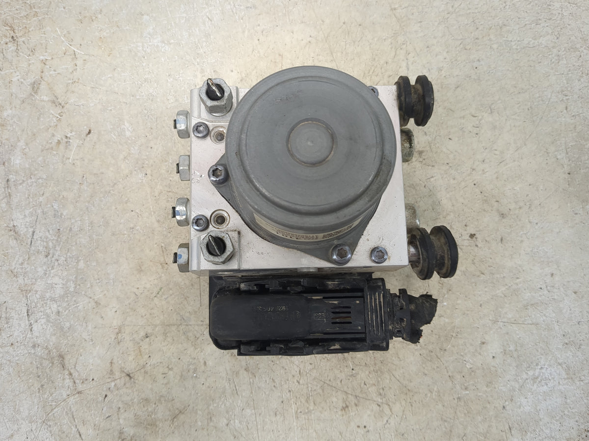 2014-2016 Chevrolet Impala Anti-Lock Brake ABS Pump Module Actuator OEM P/N:23234101 24598000000X Fits Fits 2014 2015 2016 O
