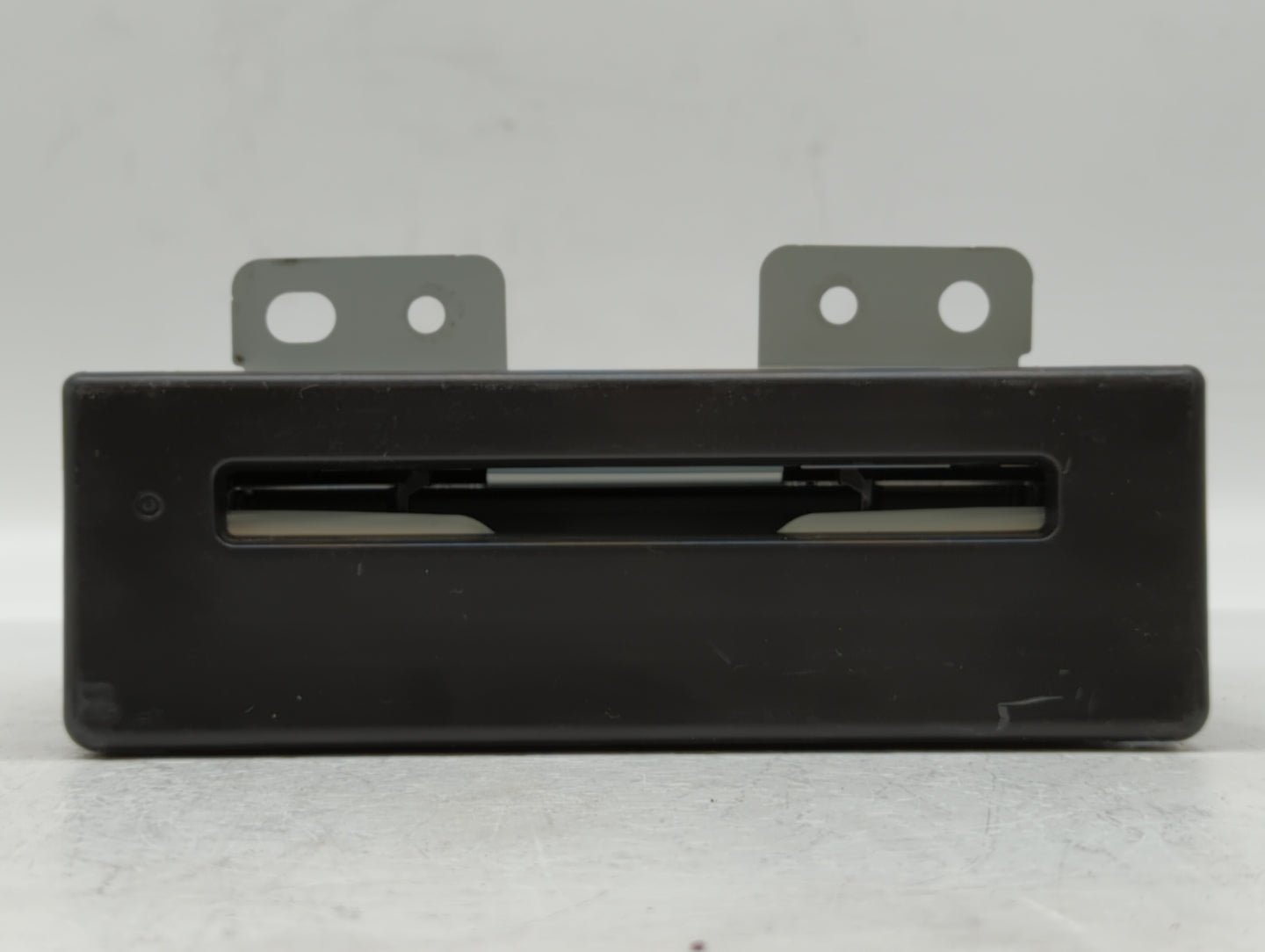 2015-2019 Chevrolet Impala Am Fm Cd Player Radio Receiver - Oemusedautoparts1.com