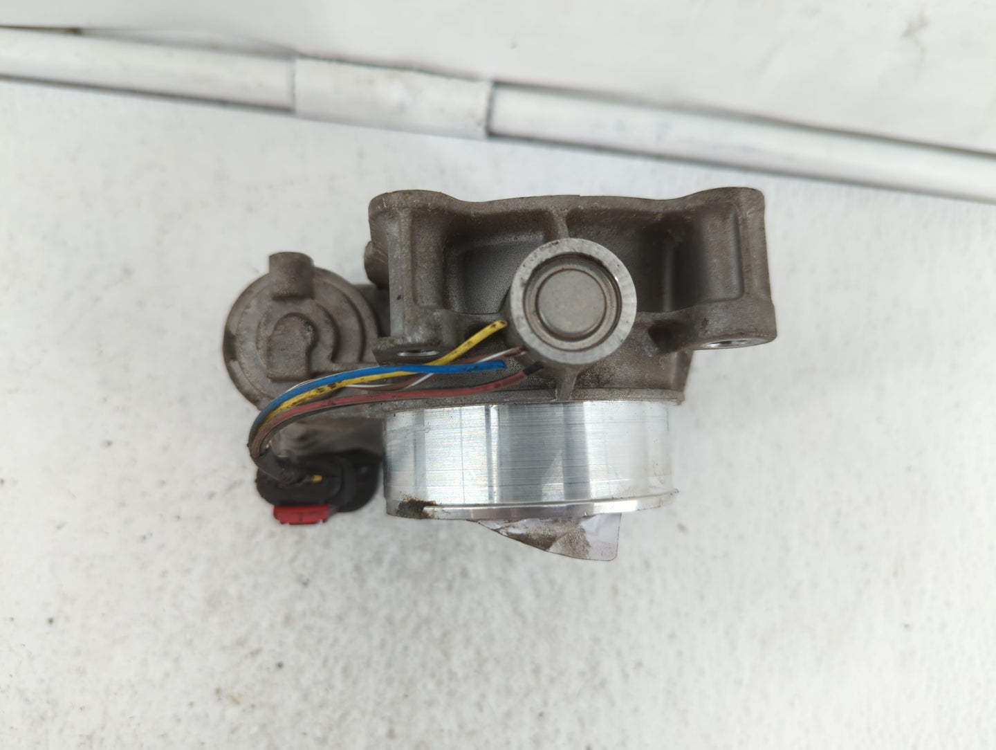 2016-2019 Chevrolet Impala Throttle Body P/N:12670839AA 12627217DA Fits Fits 2016 2017 2018 2019 OEM Used Auto Parts - Oemus