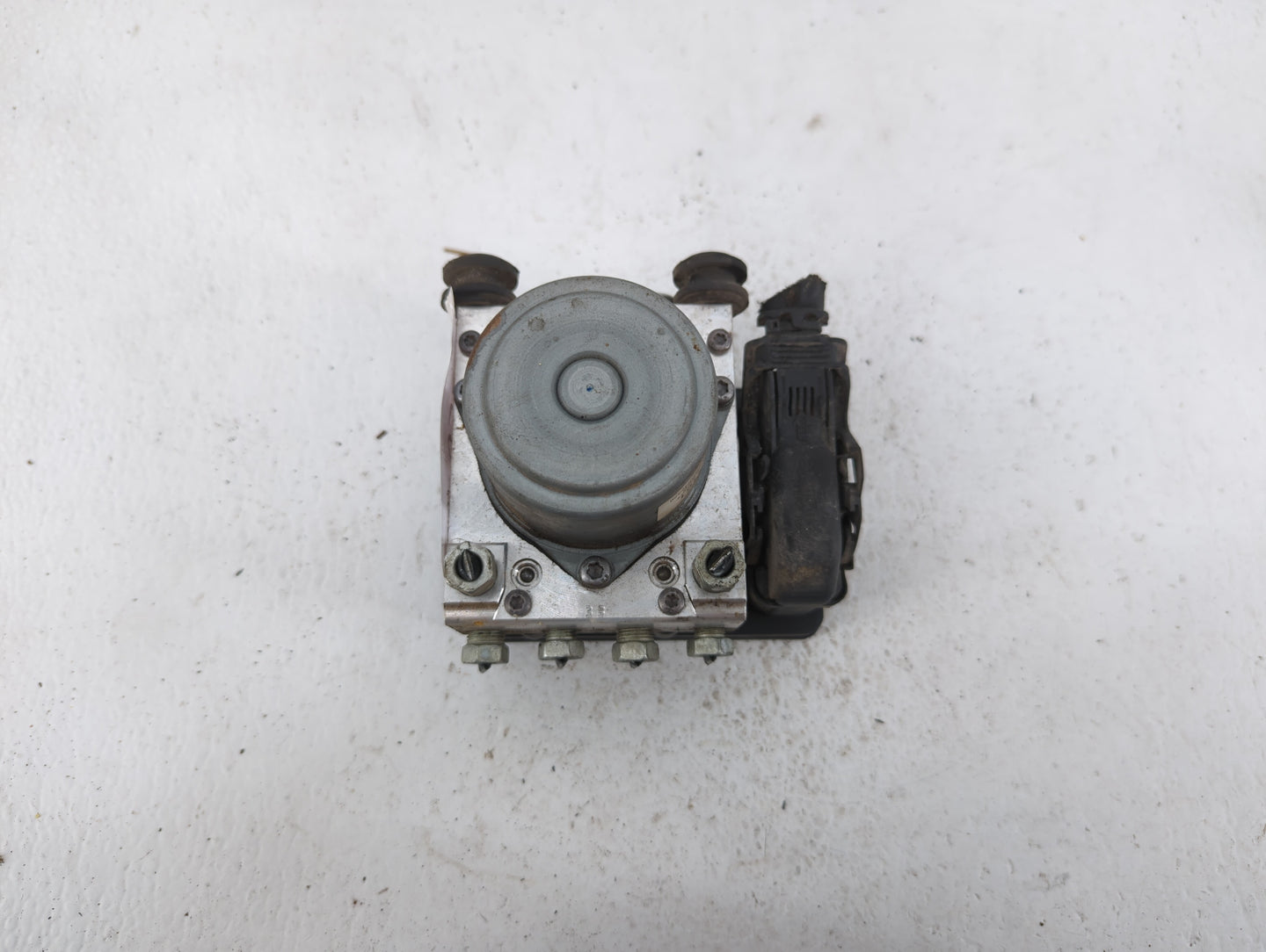 2014-2016 Chevrolet Impala ABS Pump Control Module Replacement P/N:23234101 23142952, 23492832, 23183129 Fits Fits 2014 2015