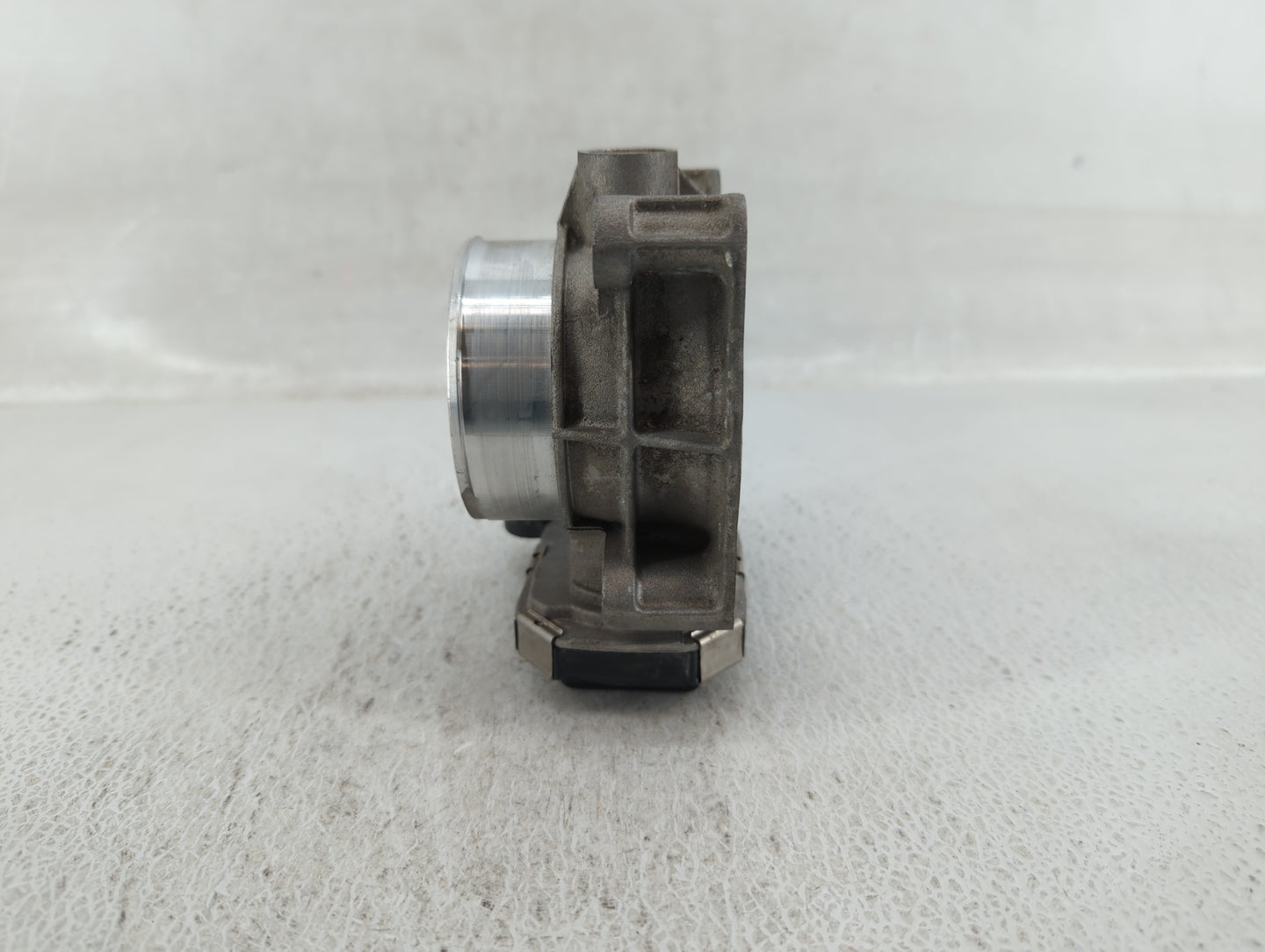 2016-2019 Chevrolet Impala Throttle Body P/N:12670839AA 12627217DA Fits Fits 2016 2017 2018 2019 2020 2021 2022 OEM Used Aut