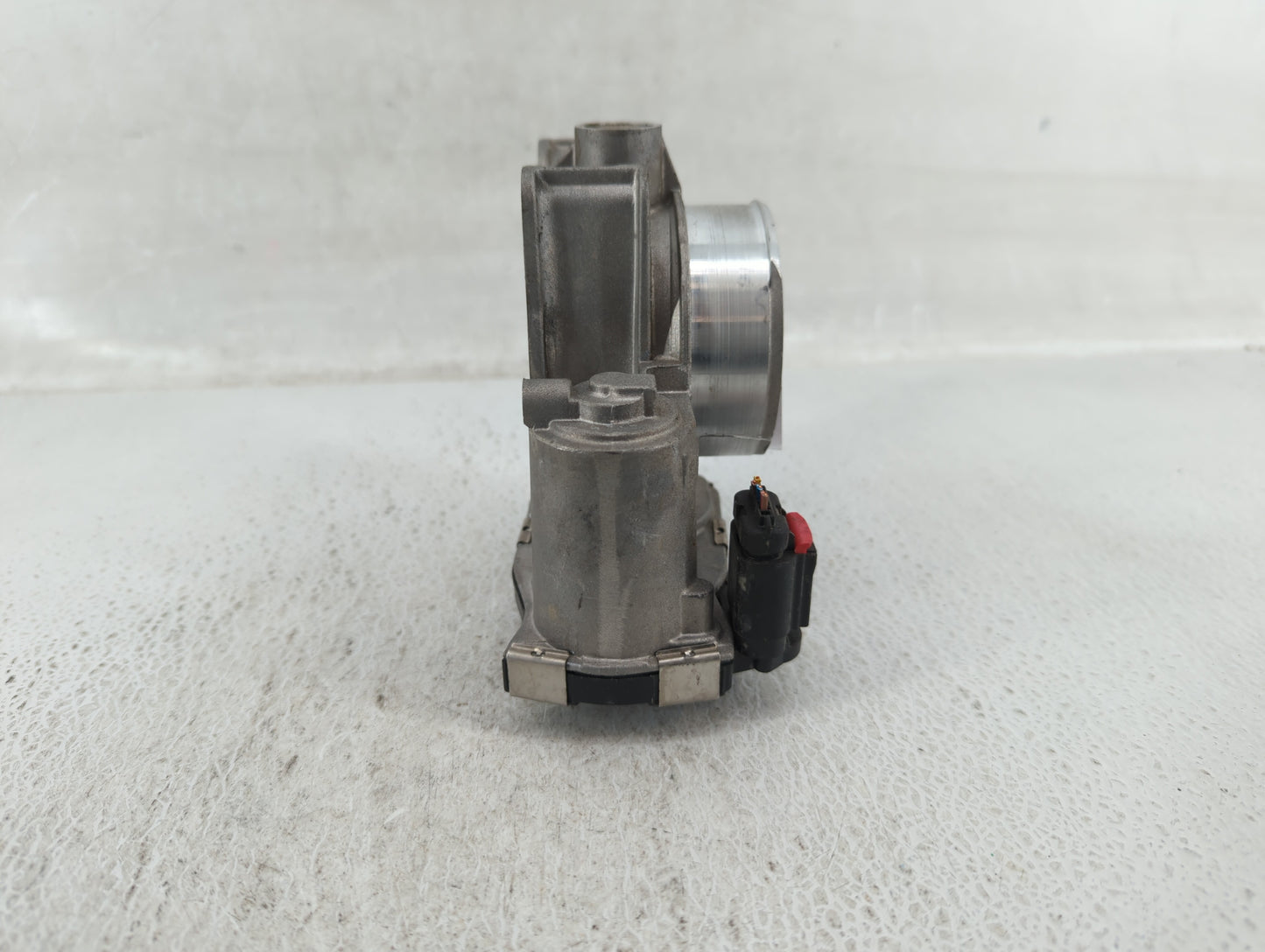 2016-2019 Chevrolet Impala Throttle Body P/N:12670839AA 12627217DA Fits Fits 2016 2017 2018 2019 2020 2021 2022 OEM Used Aut