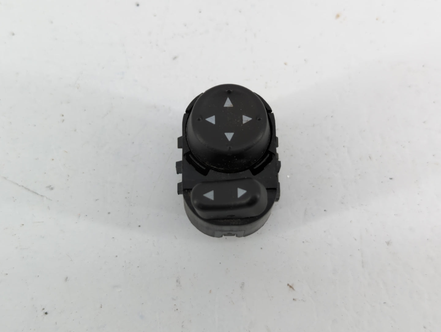 2006-2016 Chevrolet Impala Master Power Window Switch Replacement Driver Side Left P/N:15261340 Fits OEM Used Auto Parts - O