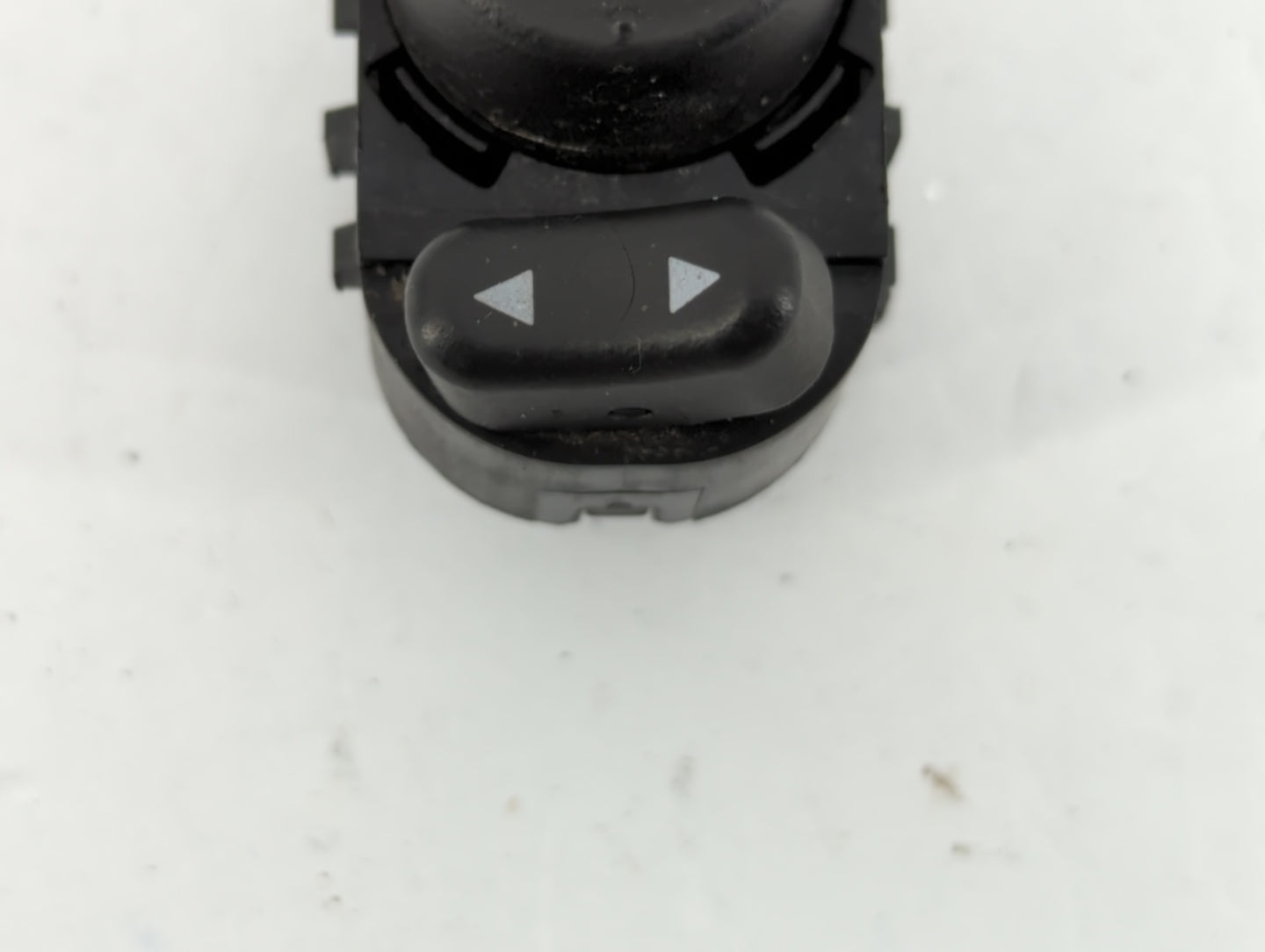 2006-2016 Chevrolet Impala Master Power Window Switch Replacement Driver Side Left P/N:15261340 Fits OEM Used Auto Parts - O