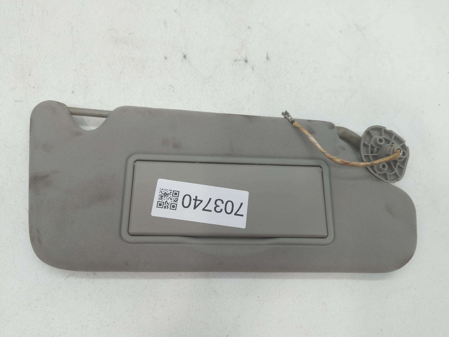 2006-2016 Chevrolet Impala Sun Visor Shade Replacement Passenger Right Mirror Fits OEM Used Auto Parts - Oemusedautoparts1.c