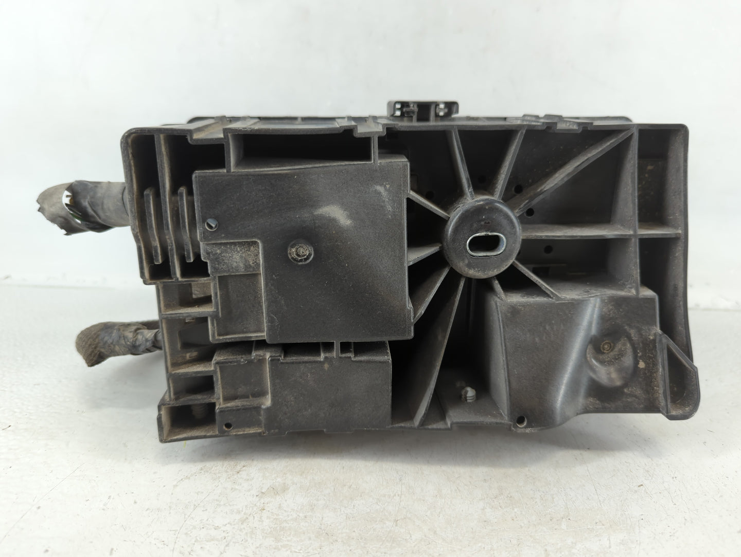 2016 Chevrolet Impala Fusebox Fuse Box Panel Relay Module P/N:23299787_01 Fits OEM Used Auto Parts - Oemusedautoparts1.com
