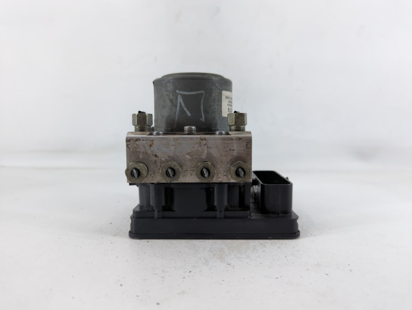 2016 Chevrolet Impala ABS Pump Control Module Replacement P/N:23363174 Fits OEM Used Auto Parts - Oemusedautoparts1.com