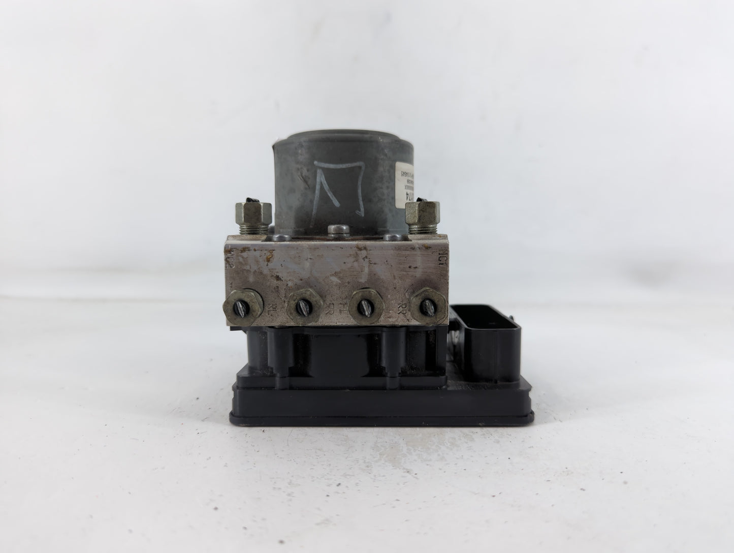 2016 Chevrolet Impala ABS Pump Control Module Replacement P/N:23363174 Fits OEM Used Auto Parts - Oemusedautoparts1.com