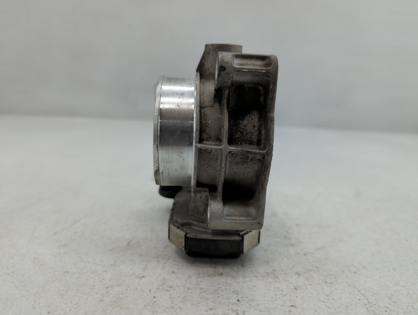 2016-2019 Chevrolet Impala Throttle Body P/N:12627217DA Fits Fits 2016 2017 2018 2019 2020 2021 2022 OEM Used Auto Parts - O