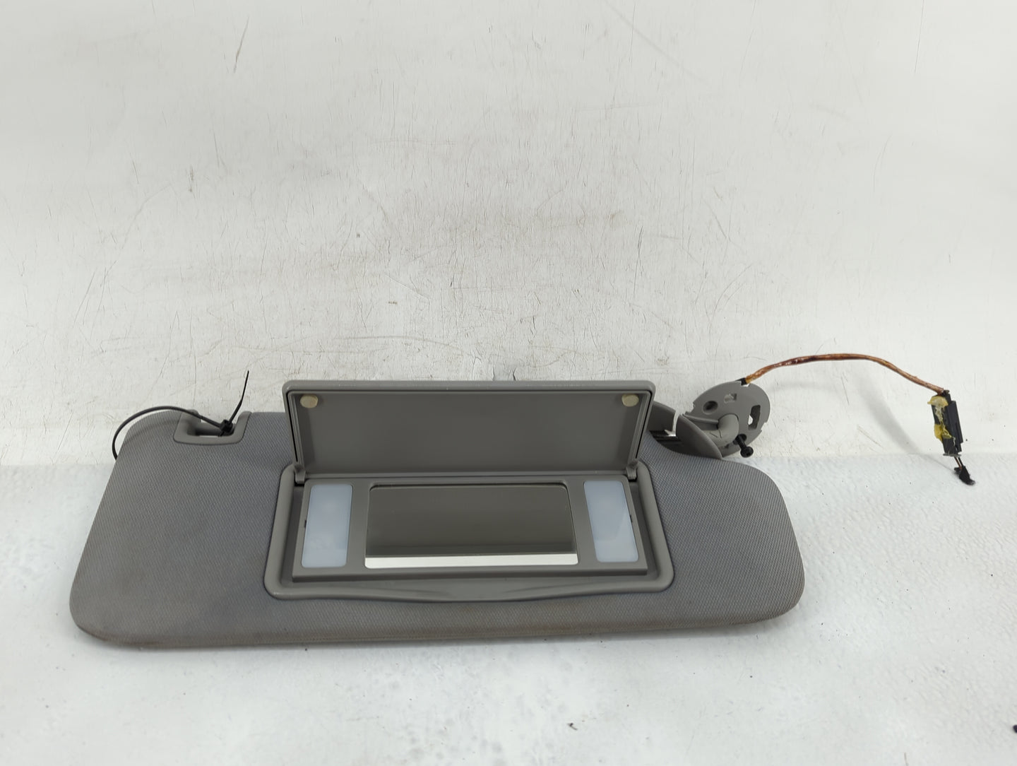 2016-2021 Chevrolet Malibu Sun Visor Shade Replacement Passenger Right Mirror Fits Fits 2016 2017 2018 2019 2020 2021 OEM Us