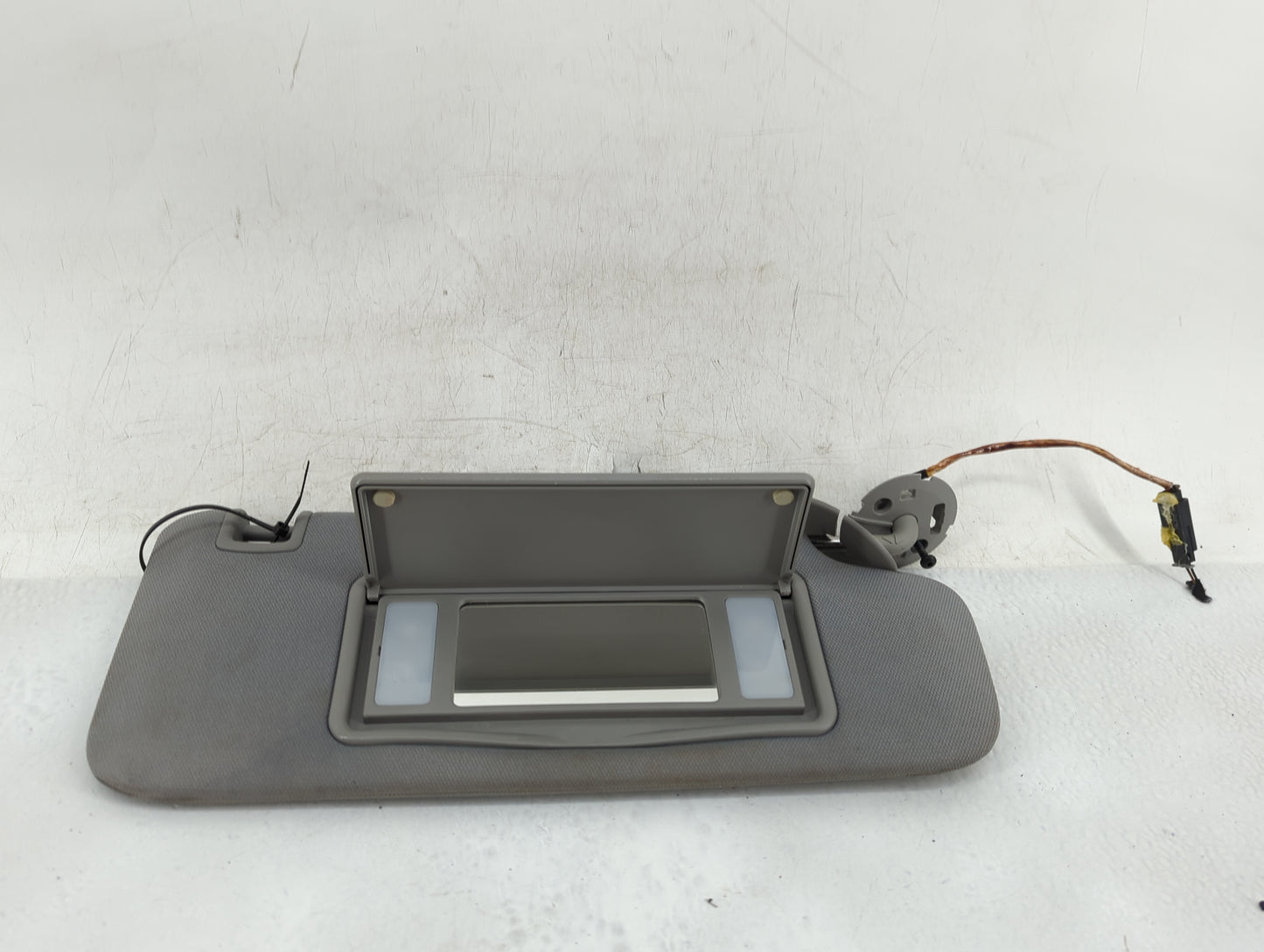 2016-2021 Chevrolet Malibu Sun Visor Shade Replacement Passenger Right Mirror Fits Fits 2016 2017 2018 2019 2020 2021 OEM Us