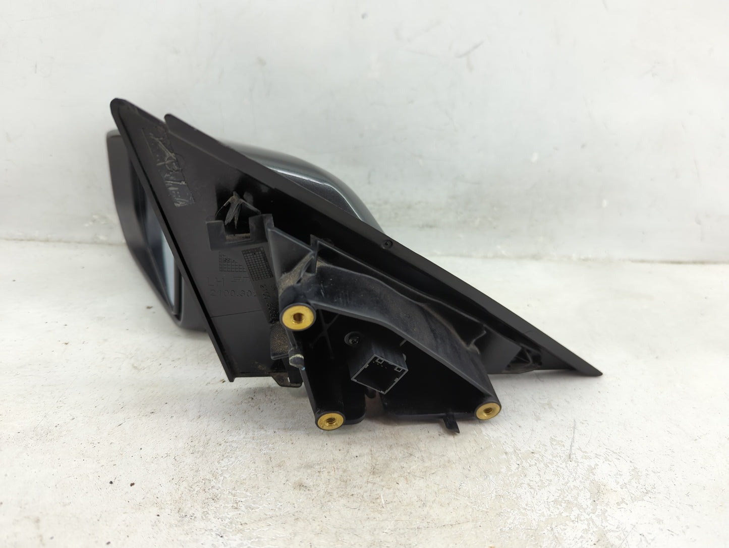 2016-2018 Chevrolet Malibu Driver Side View Mirror - Left Door Mirror OEM Used - Oemusedautoparts1.com