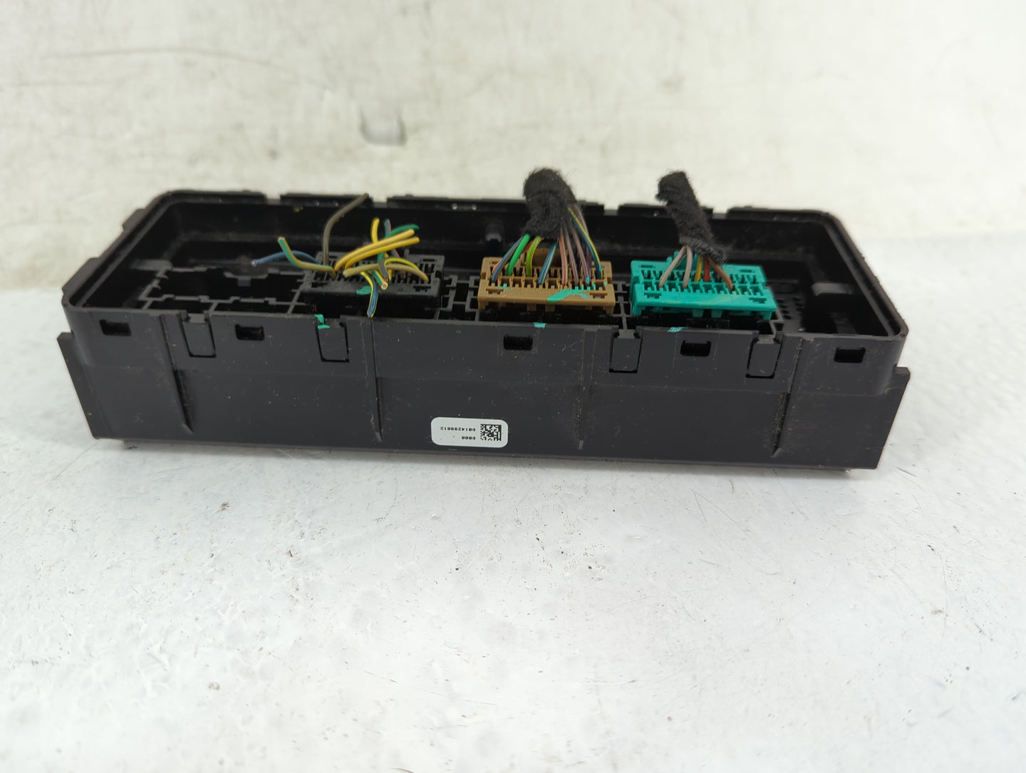 2016-2016 Chevrolet Malibu Body Control Module Bcm Inner Cabin Fuse Box 1061539 - Oemusedautoparts1.com