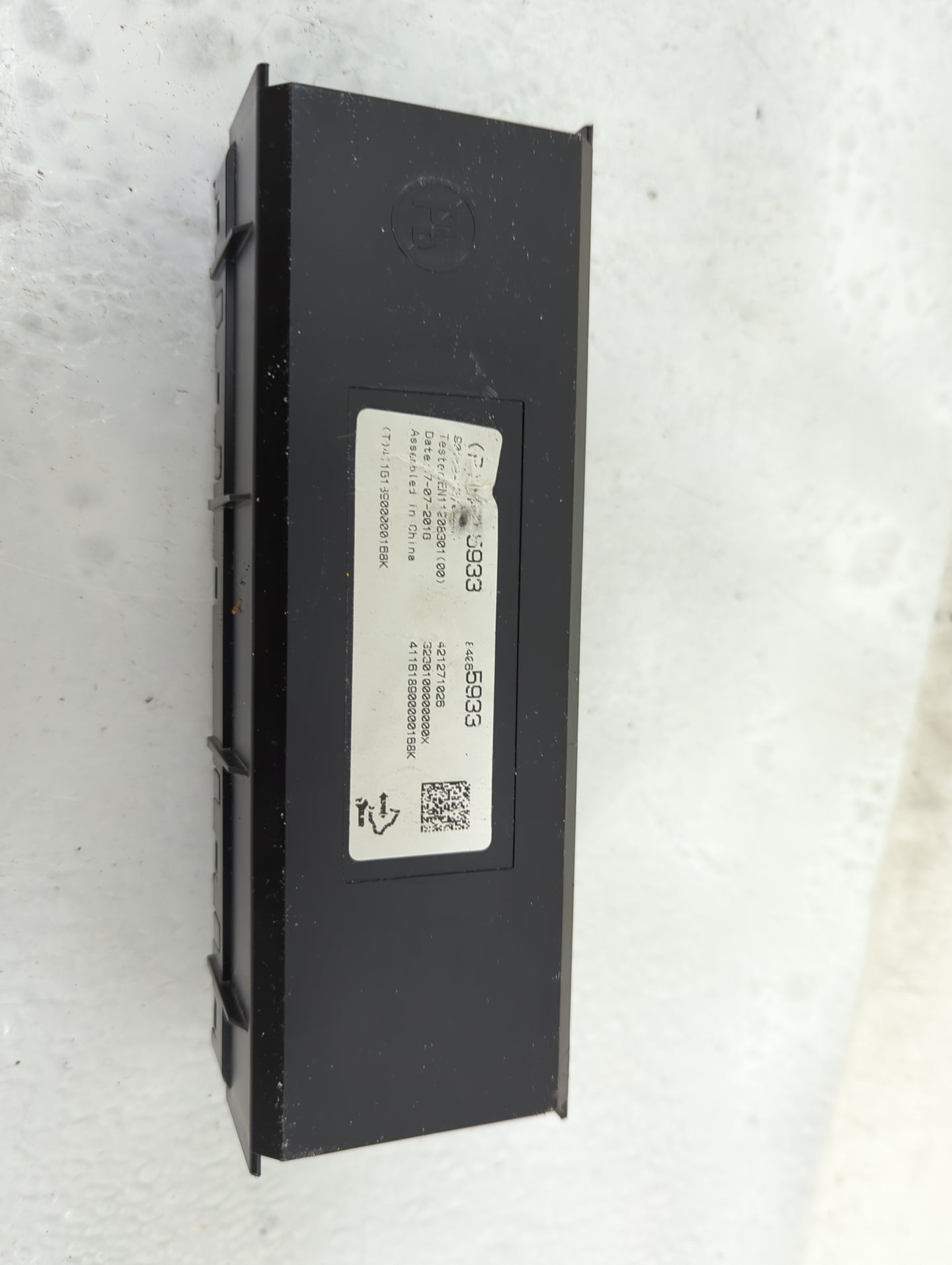2016-2016 Chevrolet Malibu Body Control Module Bcm Inner Cabin Fuse Box 1061539 - Oemusedautoparts1.com