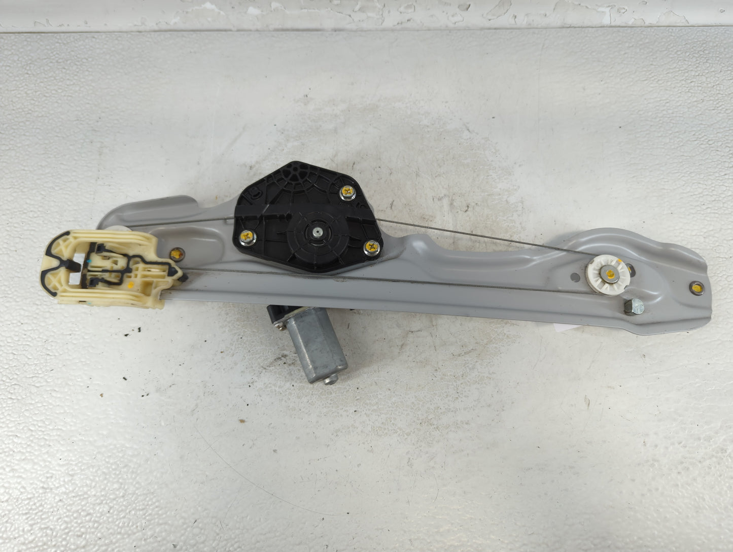 2016-2021 Chevrolet Malibu Driver Left Front Window Regulator - Oemusedautoparts1.com