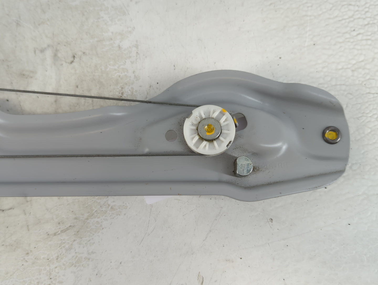 2016-2021 Chevrolet Malibu Driver Left Front Window Regulator 1073377 - Oemusedautoparts1.com