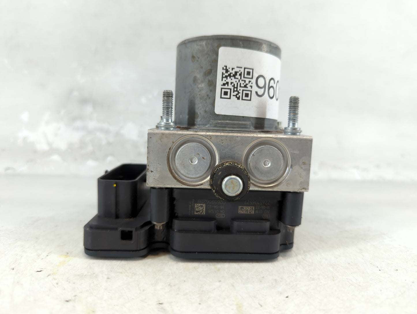 2016 Chevrolet Malibu ABS Pump Control Module Replacement P/N:23410405 Fits OEM Used Auto Parts - Oemusedautoparts1.com
