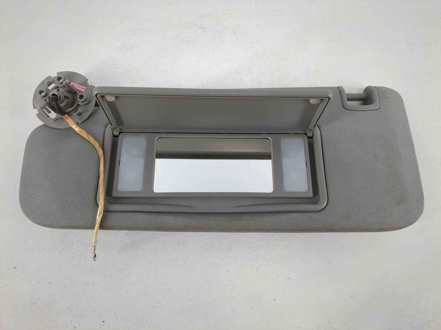 2016-2021 Chevrolet Malibu Sun Visor Shade Replacement Passenger Right Mirror Fits Fits 2016 2017 2018 2019 2020 2021 OEM Us