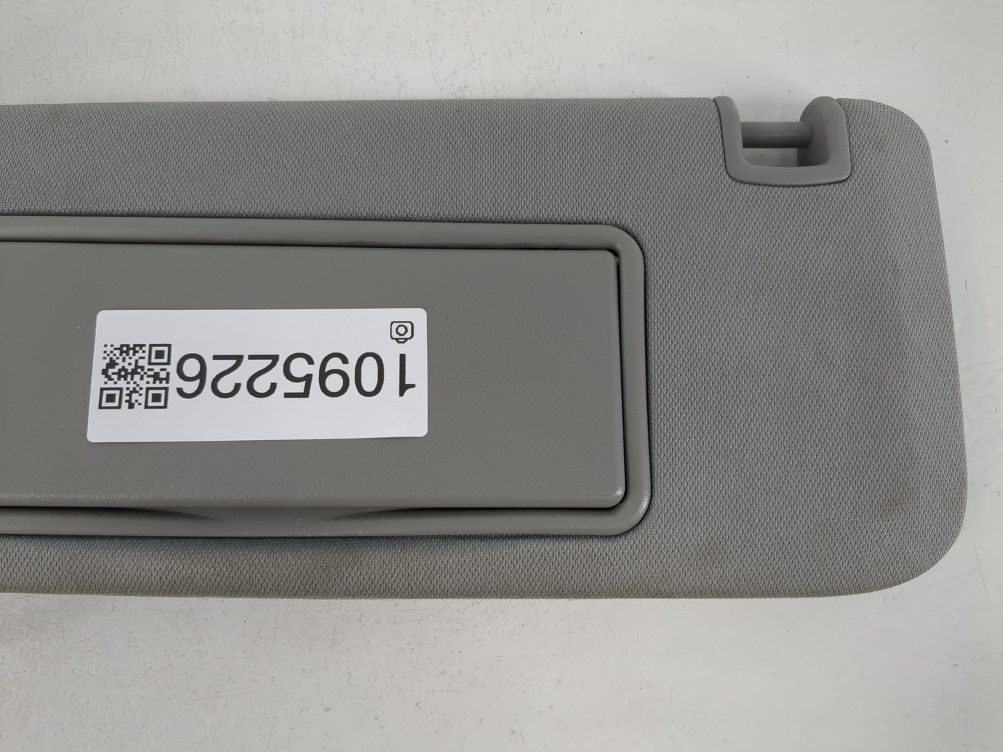 2016-2021 Chevrolet Malibu Sun Visor Shade Replacement Passenger Right Mirror Fits Fits 2016 2017 2018 2019 2020 2021 OEM Us