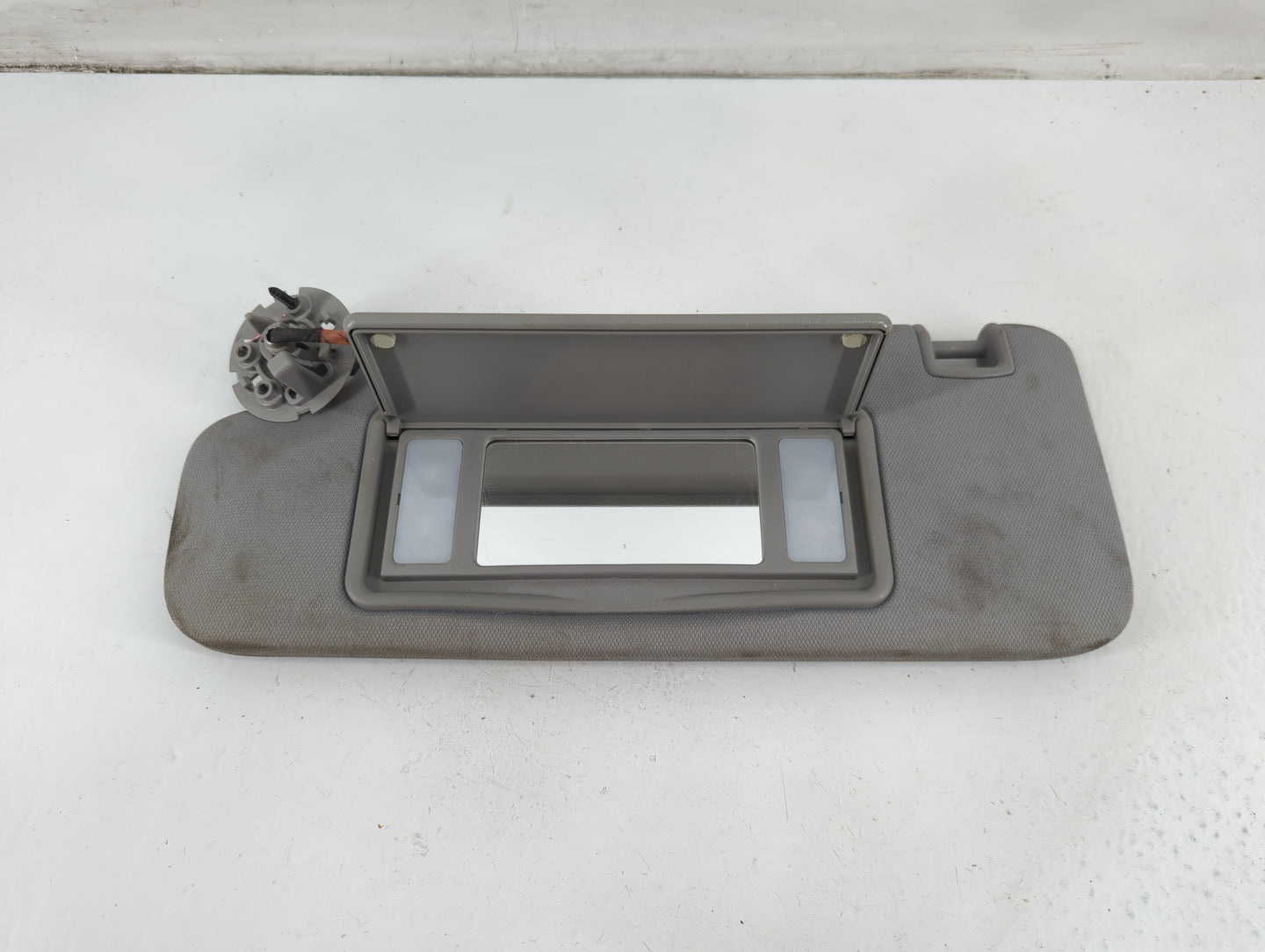 2016-2021 Chevrolet Malibu Sun Visor Shade Replacement Driver Left Mirror Fits Fits 2016 2017 2018 2019 2020 2021 OEM Used A