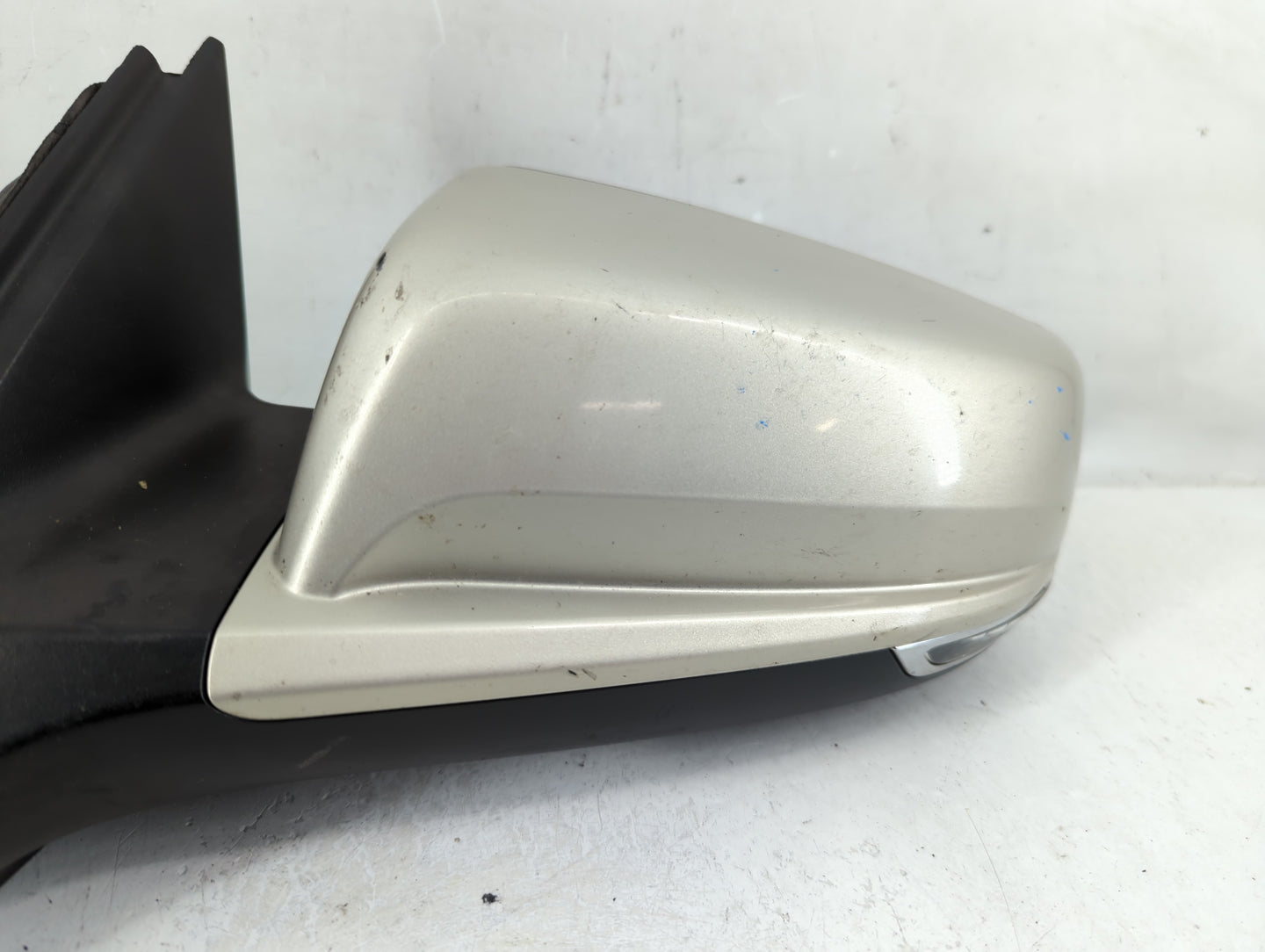 2016-2018 Chevrolet Malibu Driver Side View Mirror - Left Door Mirror OEM Used - Oemusedautoparts1.com