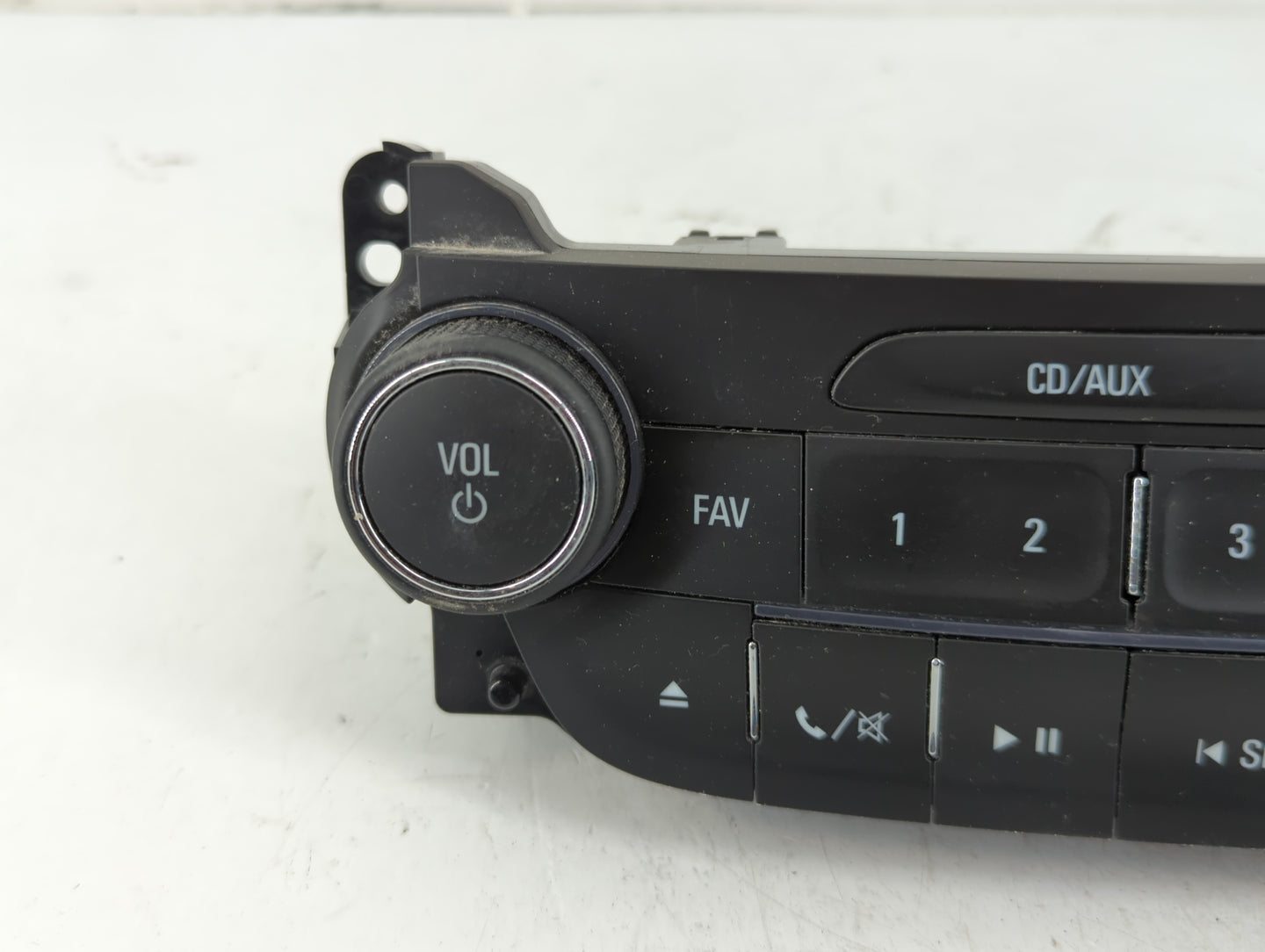 2016 Chevrolet Malibu Radio AM FM Cd Player Receiver Replacement P/N:23430066 Fits OEM Used Auto Parts - Oemusedautoparts1.c