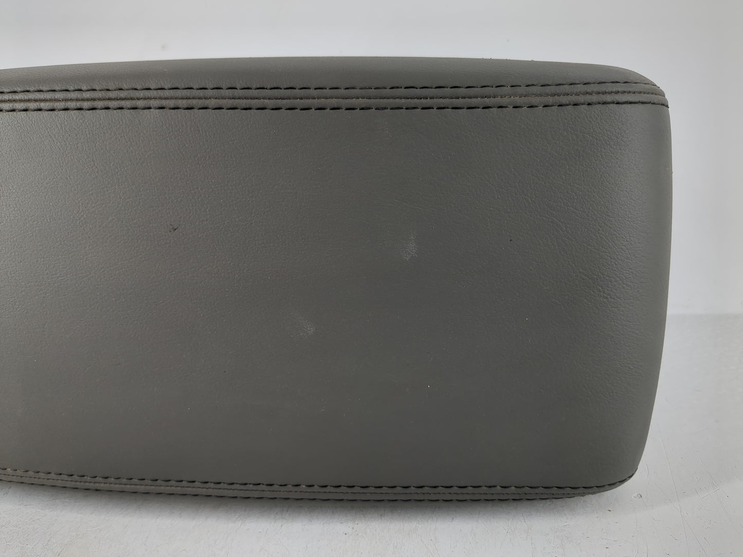2016 Chevrolet Malibu Center Console Armrest Cover Lid Fits OEM Used Auto Parts - Oemusedautoparts1.com