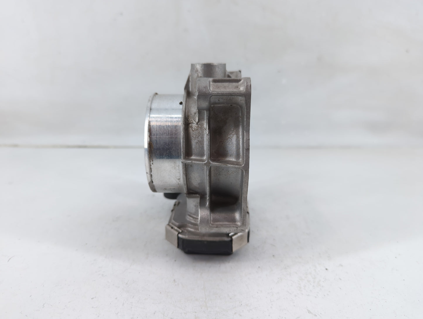 2016 Chevrolet Malibu Throttle Body P/N:12627217DA Fits Fits 2017 2018 2019 2020 2021 2022 OEM Used Auto Parts - Oemusedauto
