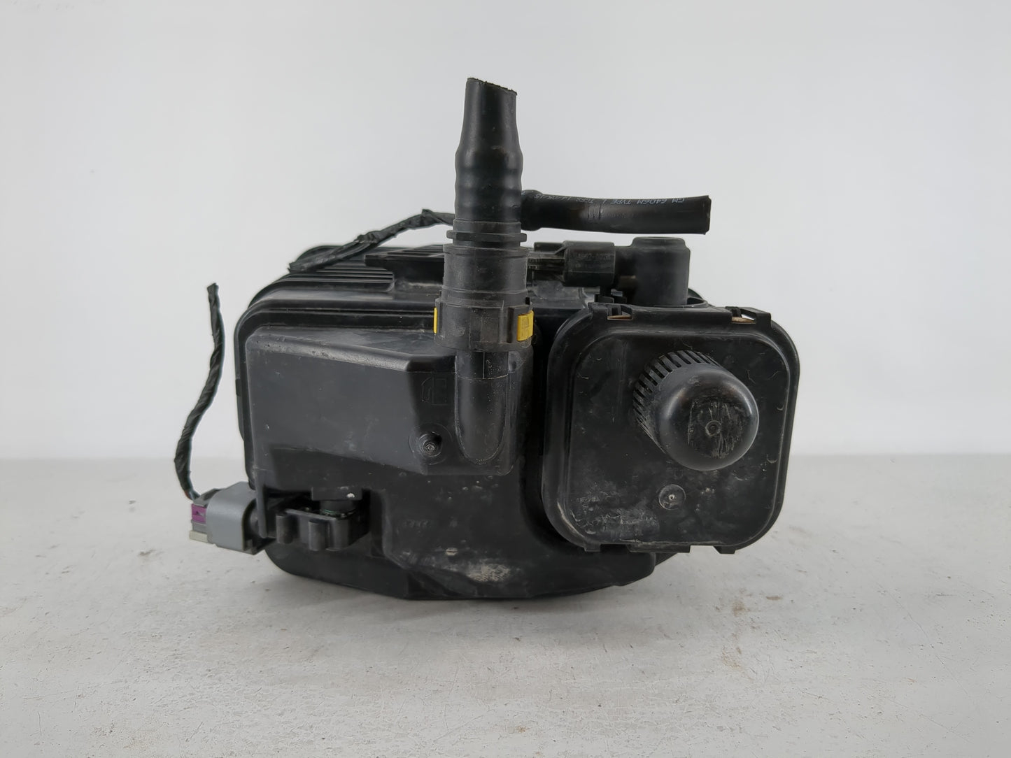2016 Chevrolet Malibu Fuel Vapor Charcoal Canister 1120686 - Oemusedautoparts1.com
