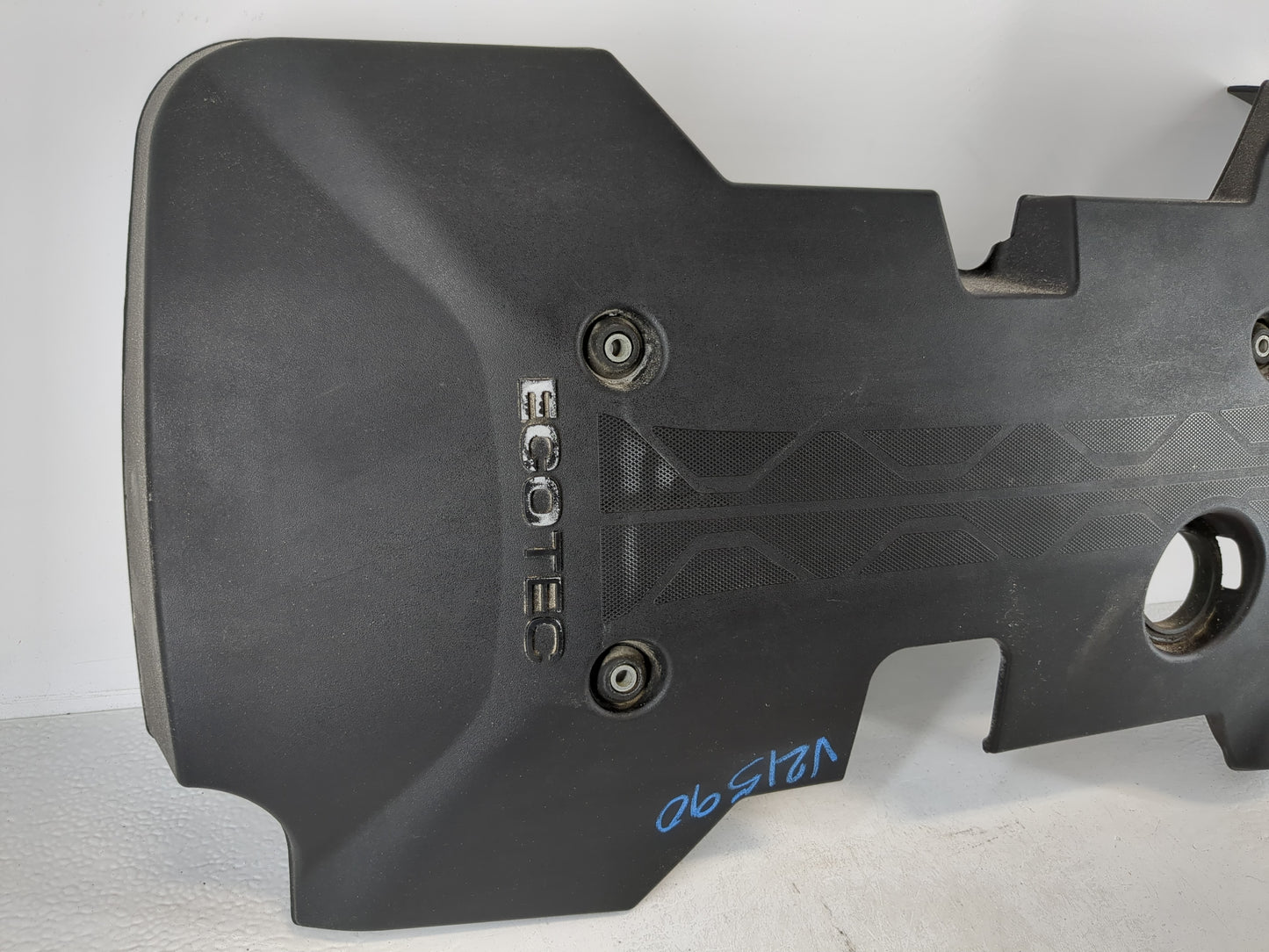 2016 Chevrolet Malibu Engine Cover - Oemusedautoparts1.com