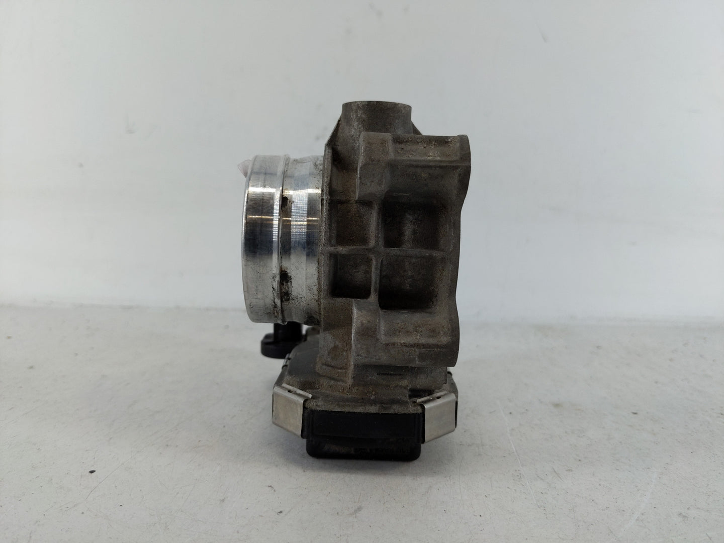 2016-2021 Chevrolet Malibu Throttle Body P/N:12659491BA Fits Fits 2016 2017 2018 2019 2020 2021 2022 OEM Used Auto Parts - O