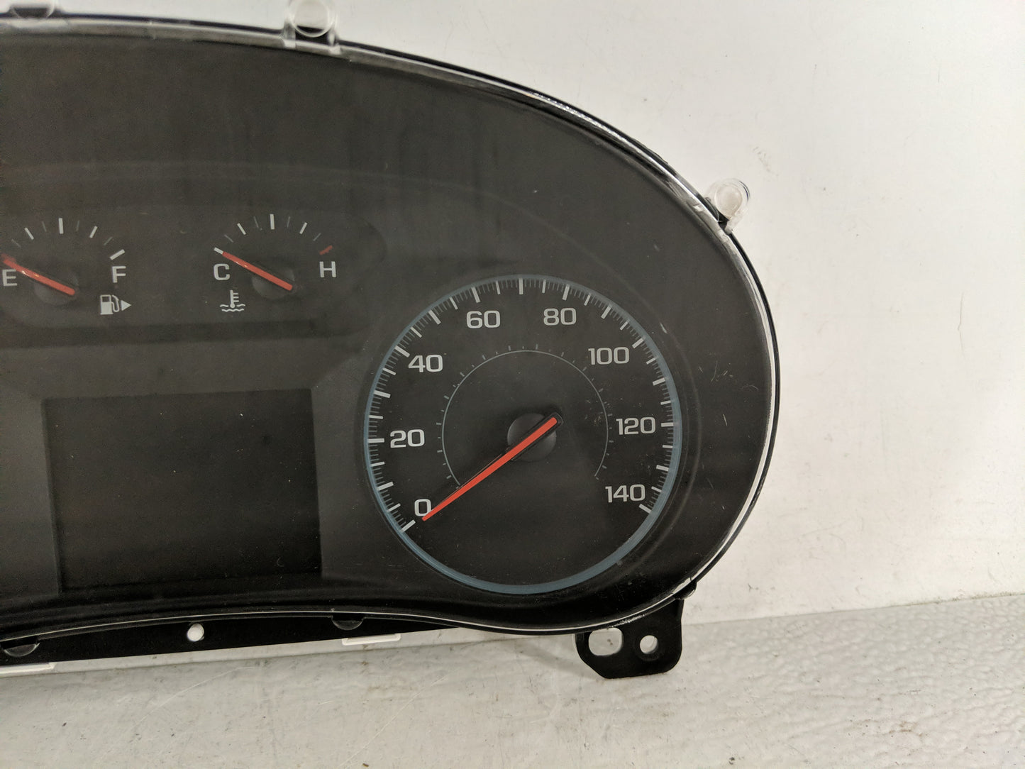 2016 Chevrolet Malibu Instrument Cluster Speedometer Gauges P/N:84057458 Fits OEM Used Auto Parts - Oemusedautoparts1.com