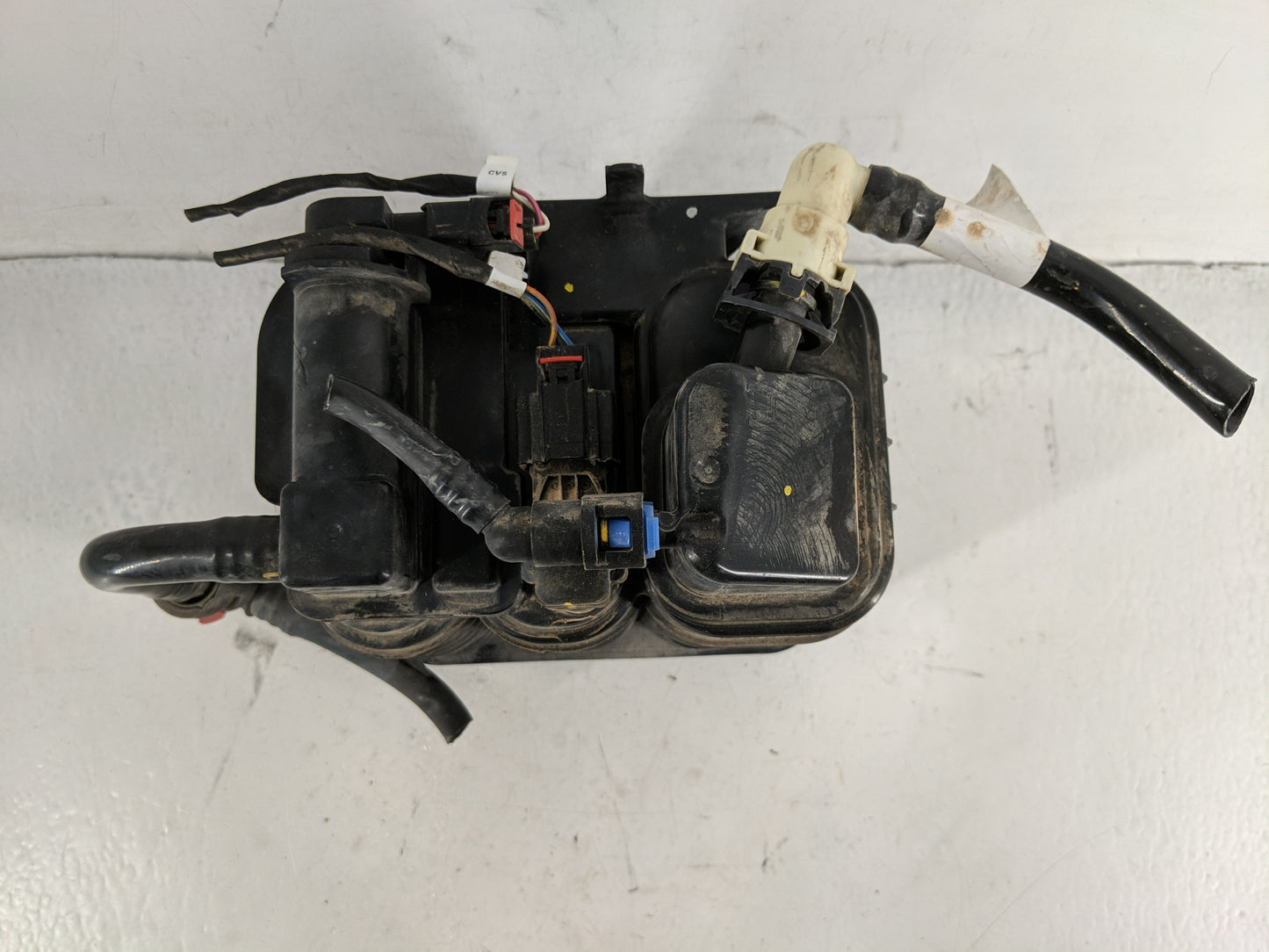 2016 Chevrolet Malibu Fuel Vapor Charcoal Canister 1188102 - Oemusedautoparts1.com