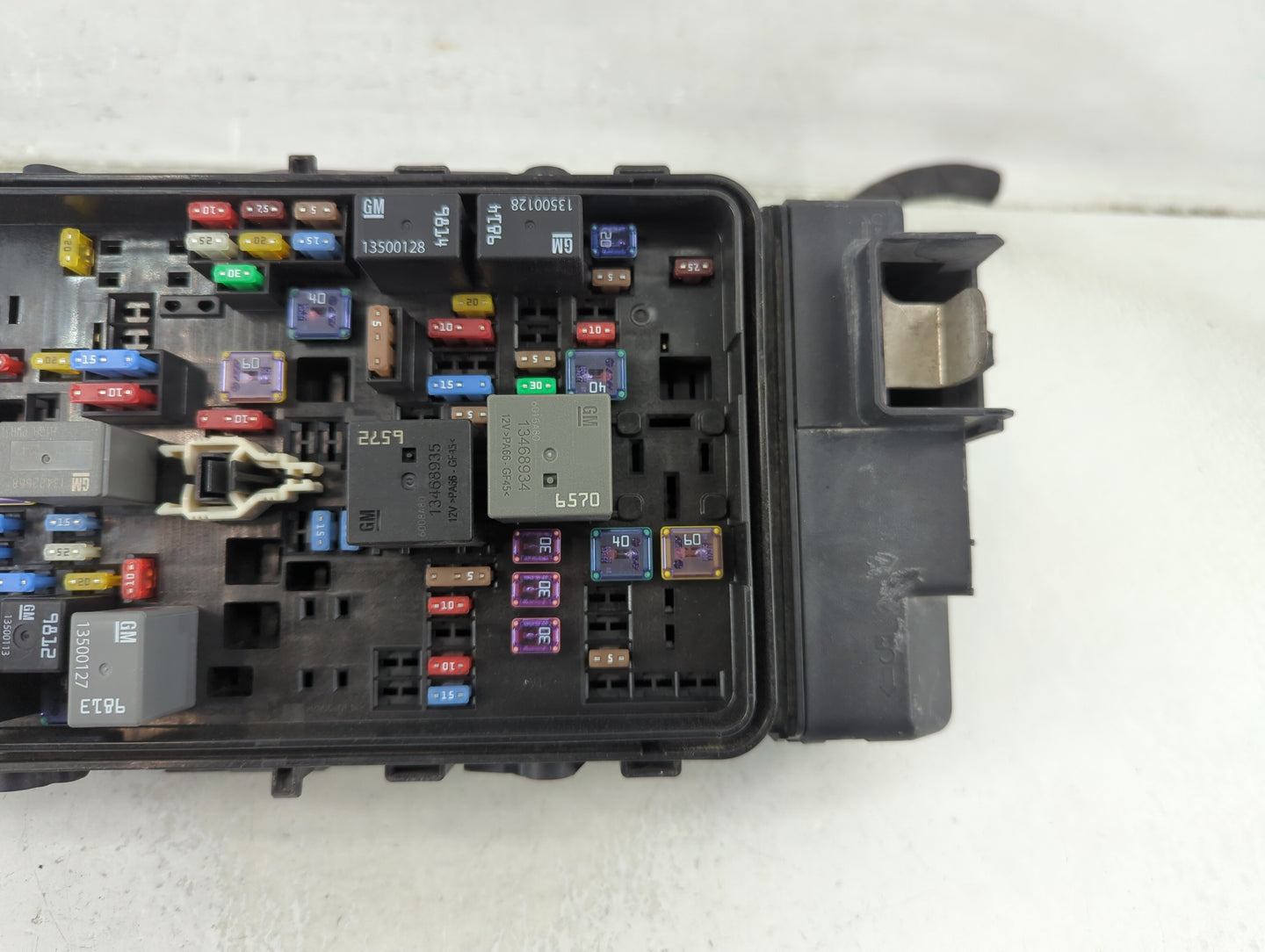 2016-2017 Chevrolet Malibu Fusebox Fuse Box Panel Relay Module Fits Fits 2016 2017 OEM Used Auto Parts - Oemusedautoparts1.c