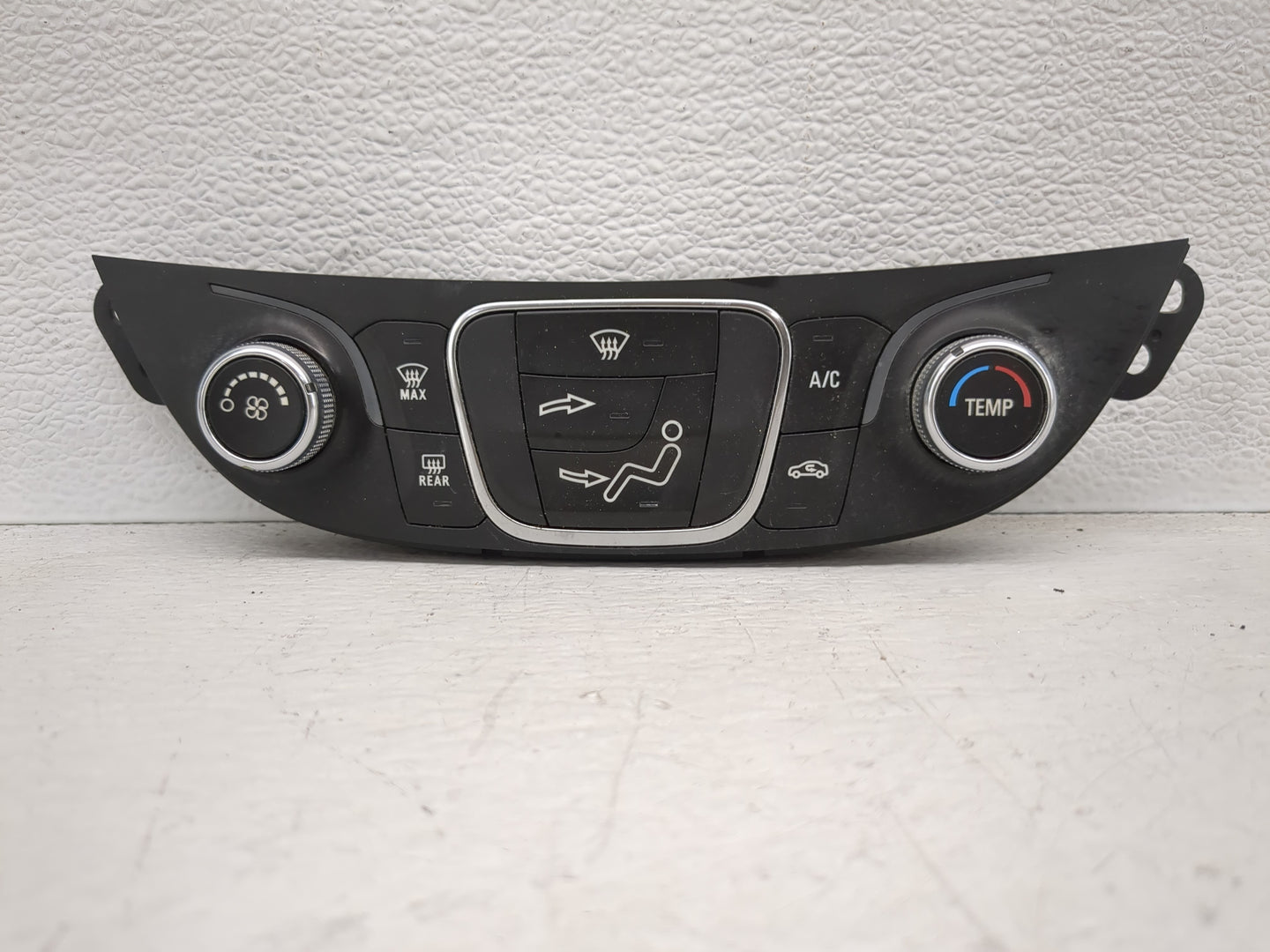 2016-2017 Chevrolet Malibu Climate Control Module Temperature AC/Heater Replacement Fits Fits 2016 2017 OEM Used Auto Parts 
