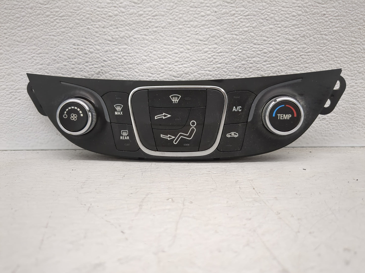 2016-2017 Chevrolet Malibu Climate Control Module Temperature AC/Heater Replacement Fits Fits 2016 2017 OEM Used Auto Parts 
