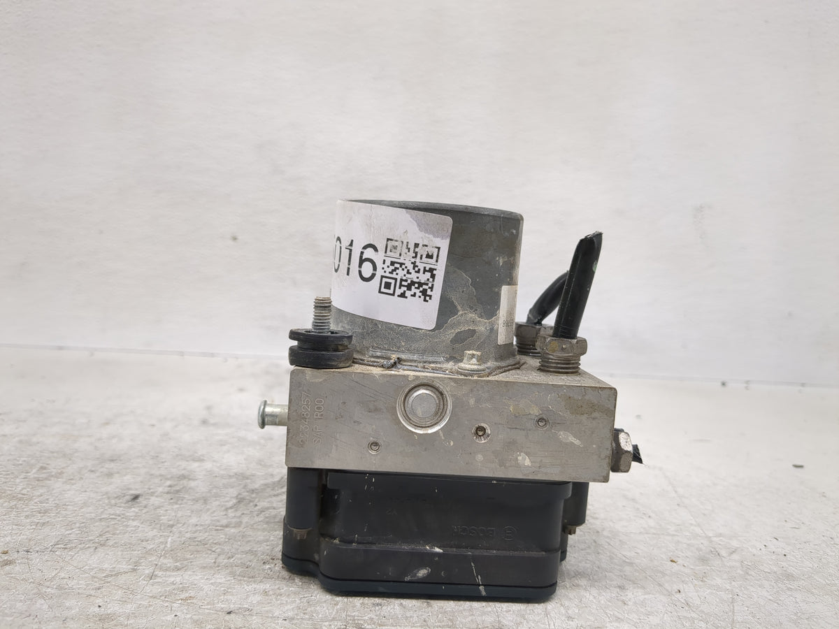 2016 Chevrolet Malibu Anti-Lock Brake ABS Pump Module Actuator OEM P/N:23410405 Fits OEM Used Auto Parts - Oemusedautoparts1