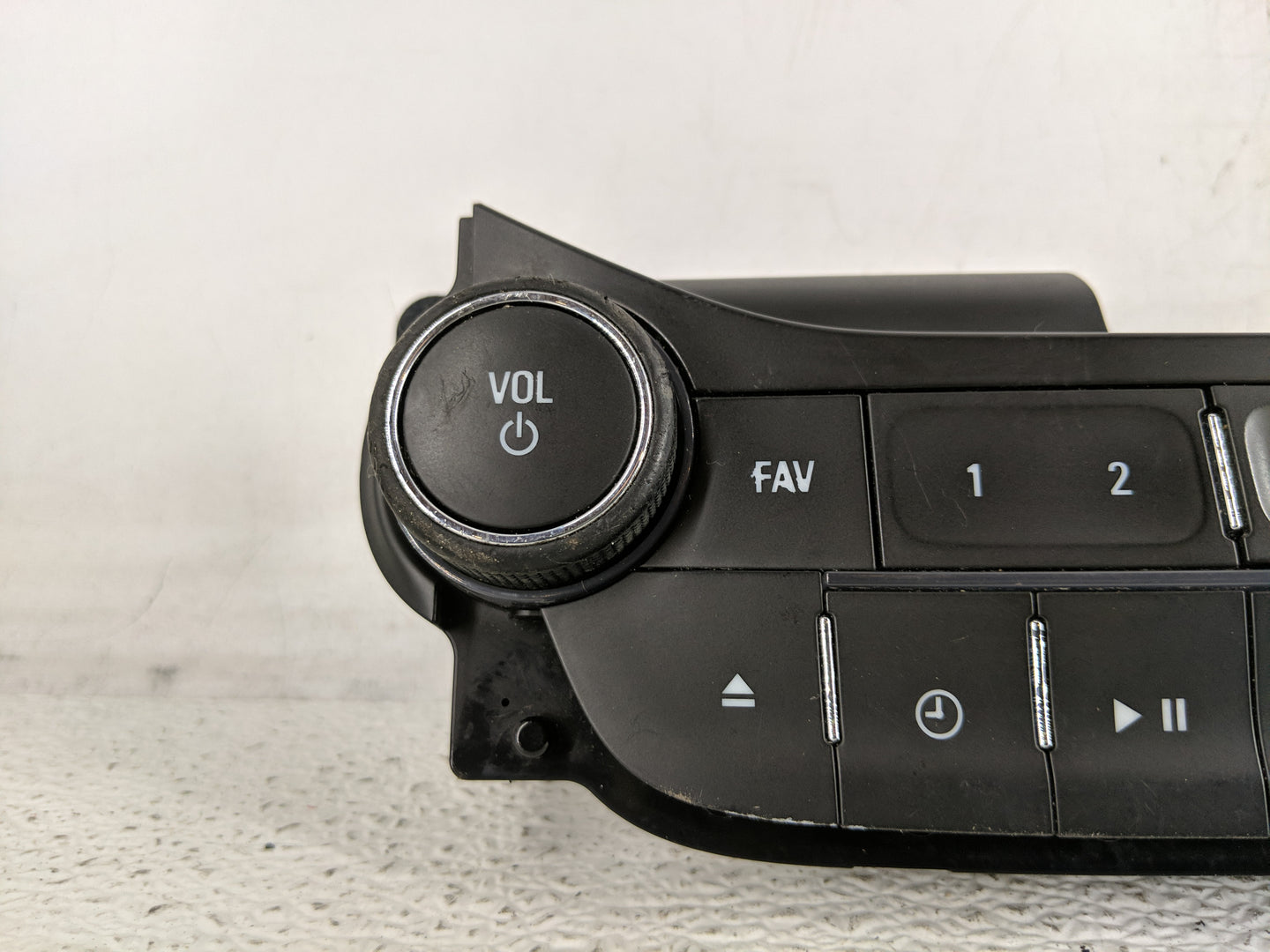 2014-2016 Chevrolet Malibu Radio Control Panel - Oemusedautoparts1.com