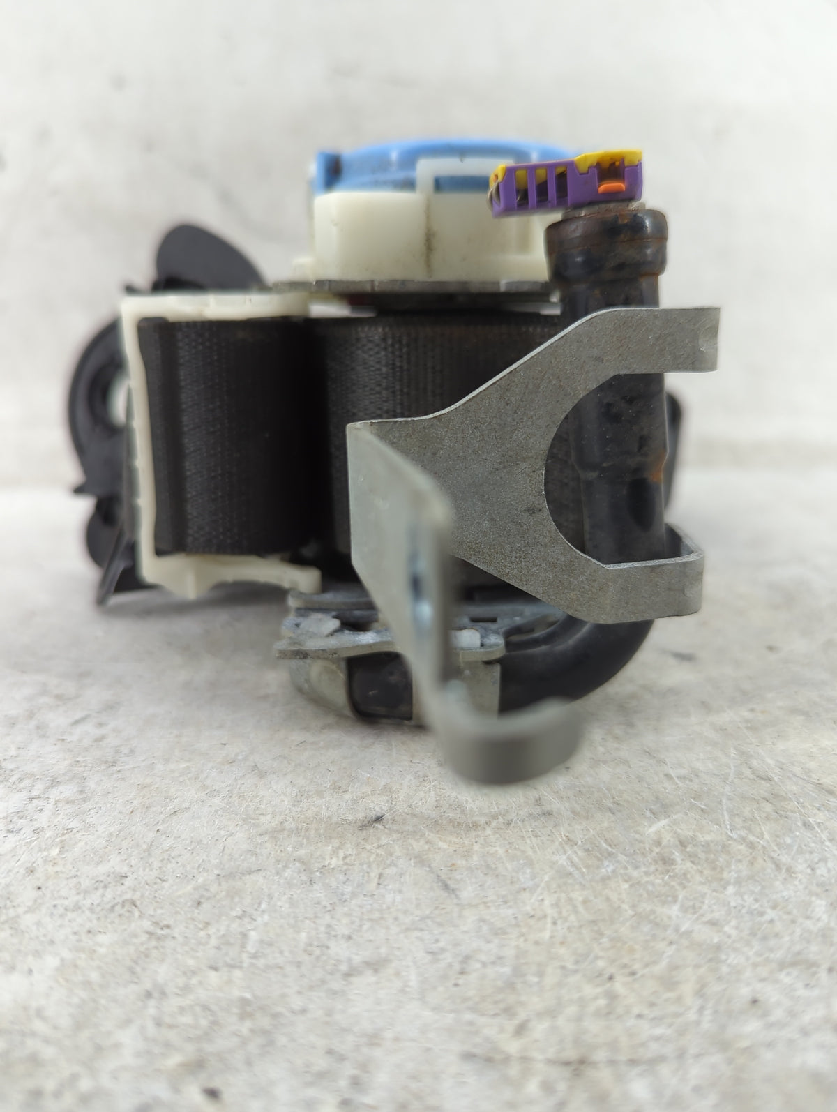 2016-2021 Chevrolet Malibu Drvier Front Seatbelt Retractor - Oemusedautoparts1.com