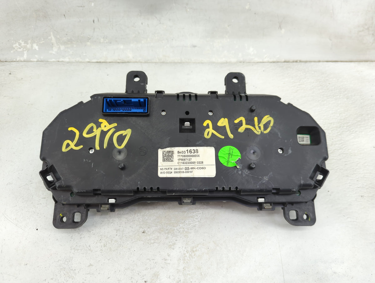 2016 Chevrolet Malibu Instrument Cluster Speedometer Gauges P/N:84031638 Miles:103K Fits OEM Used Auto Parts - Oemusedautopa