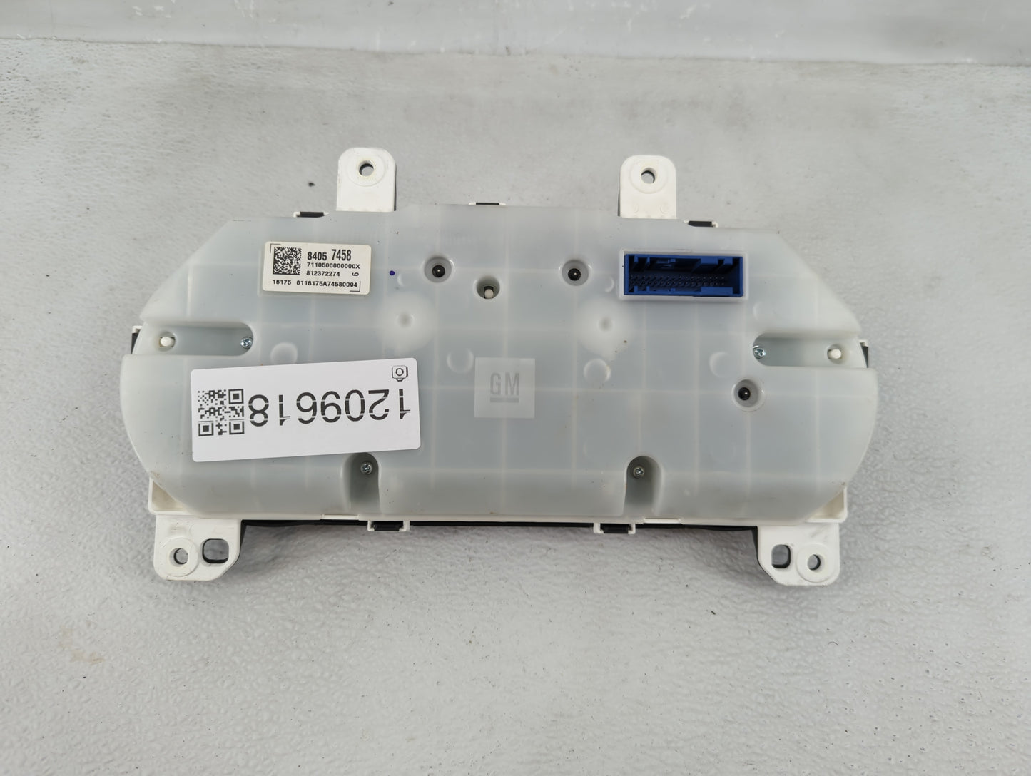 2016 Chevrolet Malibu Instrument Cluster Speedometer Gauges P/N:84057458 Fits OEM Used Auto Parts - Oemusedautoparts1.com