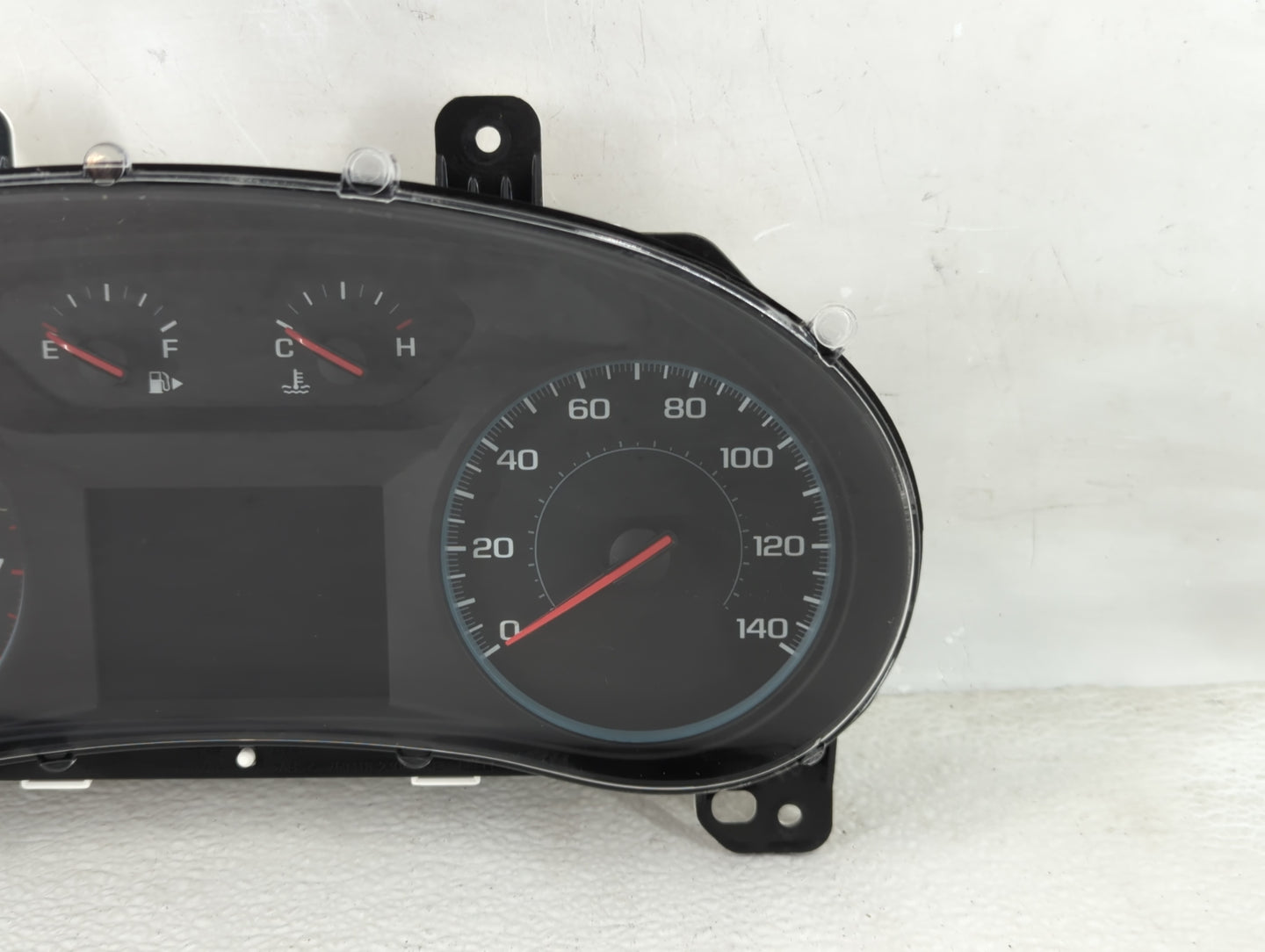 2016 Chevrolet Malibu Instrument Cluster Speedometer Gauges P/N:84057458 Fits OEM Used Auto Parts - Oemusedautoparts1.com