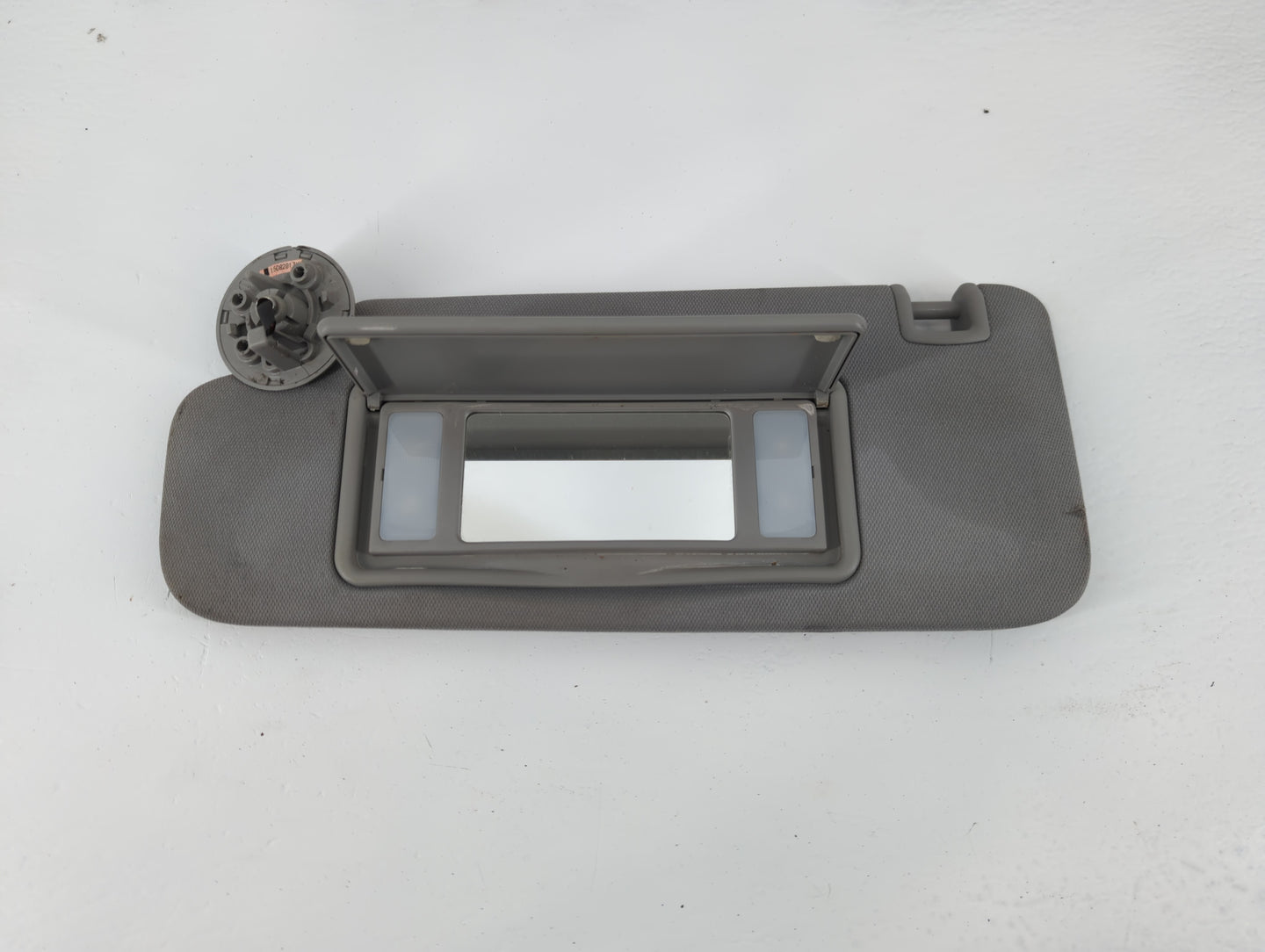 2016 Chevrolet Malibu Sun Visor Shade Replacement Driver Left Mirror Fits OEM Used Auto Parts - Oemusedautoparts1.com