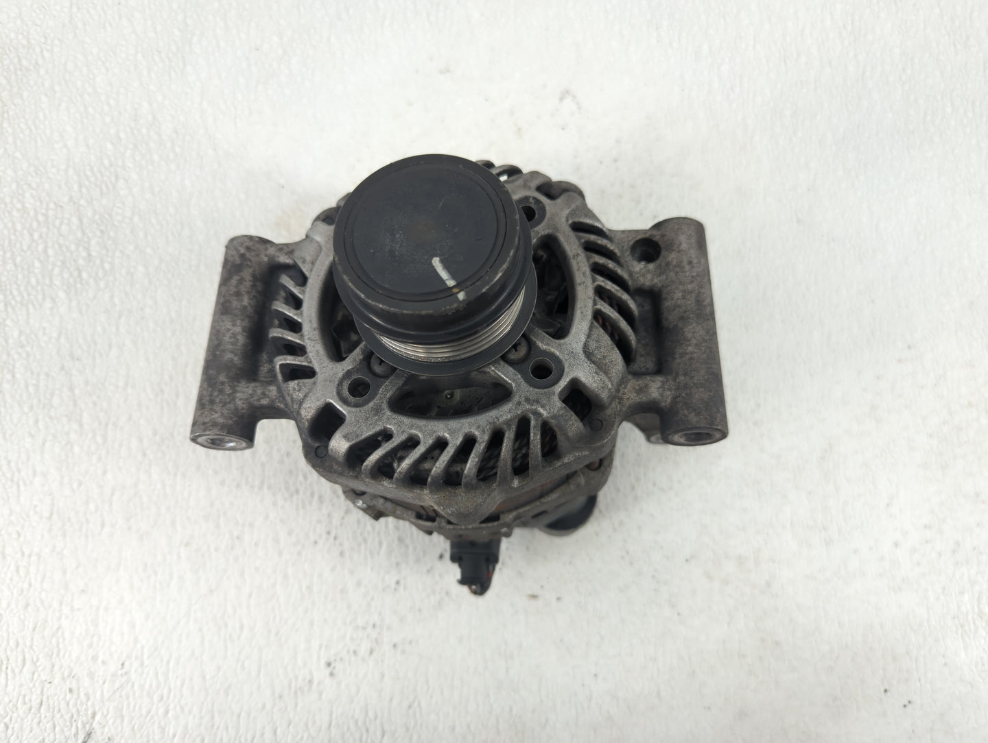 2016-2018 Chevrolet Malibu Alternator Replacement Generator Charging Assembly Engine OEM P/N:13506528 Fits OEM Used Auto Par