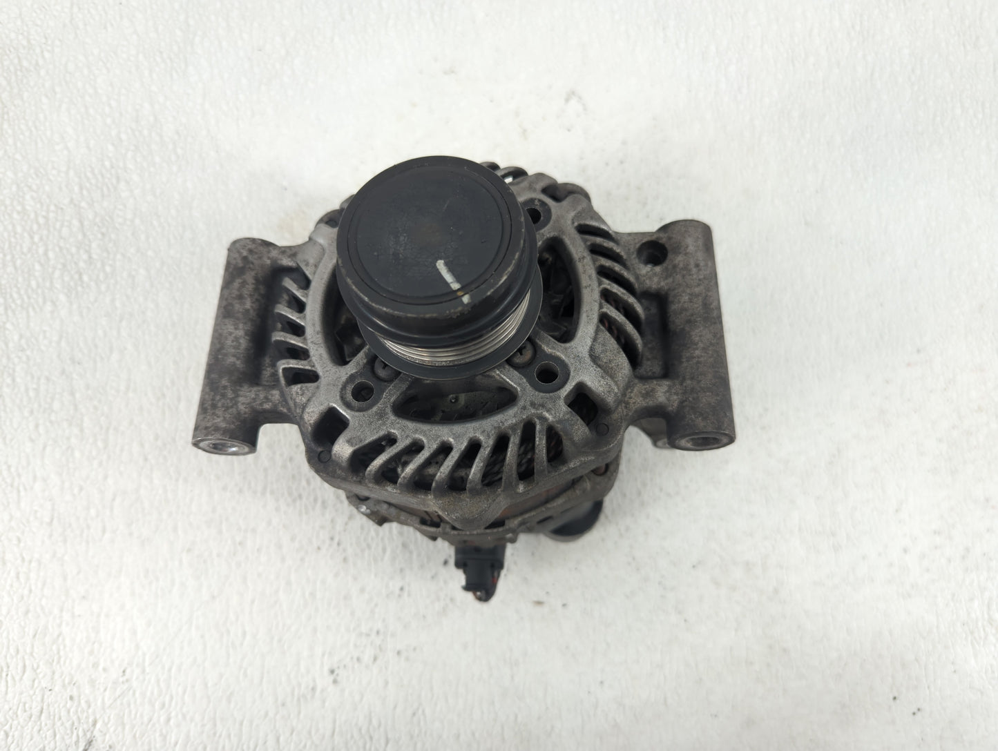 2016-2018 Chevrolet Malibu Alternator Replacement Generator Charging Assembly Engine OEM P/N:13506528 Fits OEM Used Auto Par
