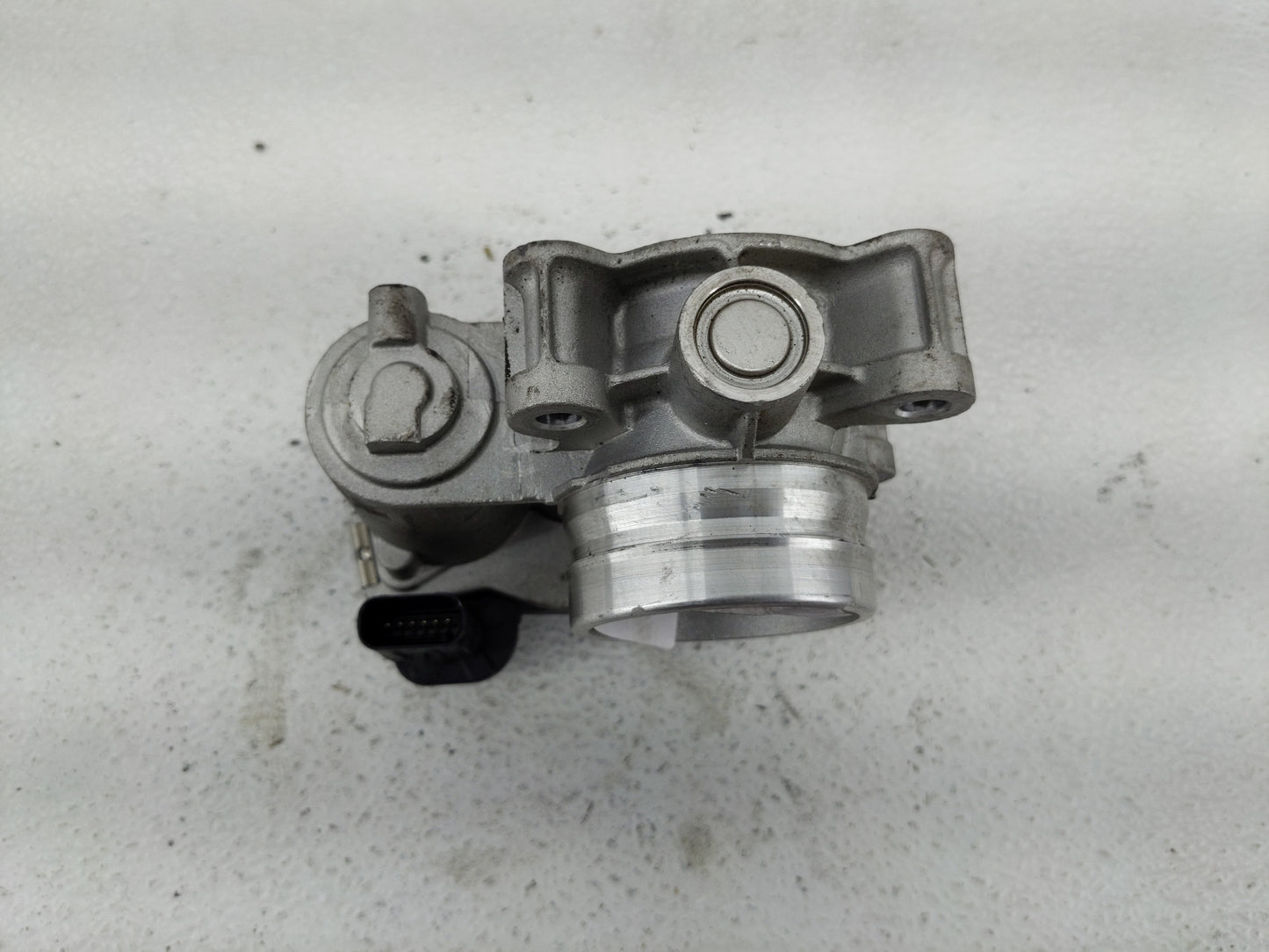 2016-2021 Chevrolet Malibu Throttle Body Fits Fits 2016 2017 2018 2019 2020 2021 2022 OEM Used Auto Parts - Oemusedautoparts